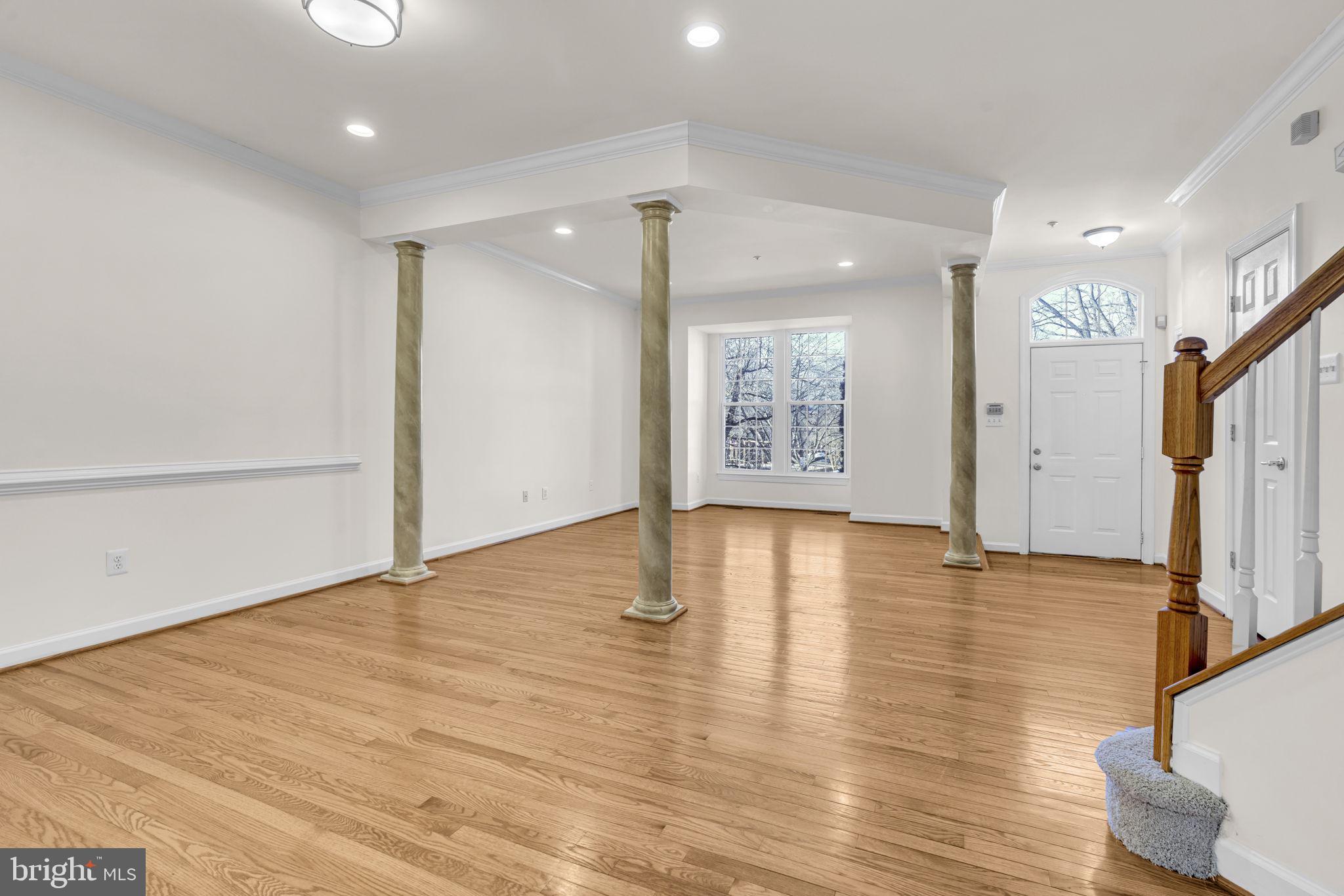 WILLOWS OF POTOMAC - Residential