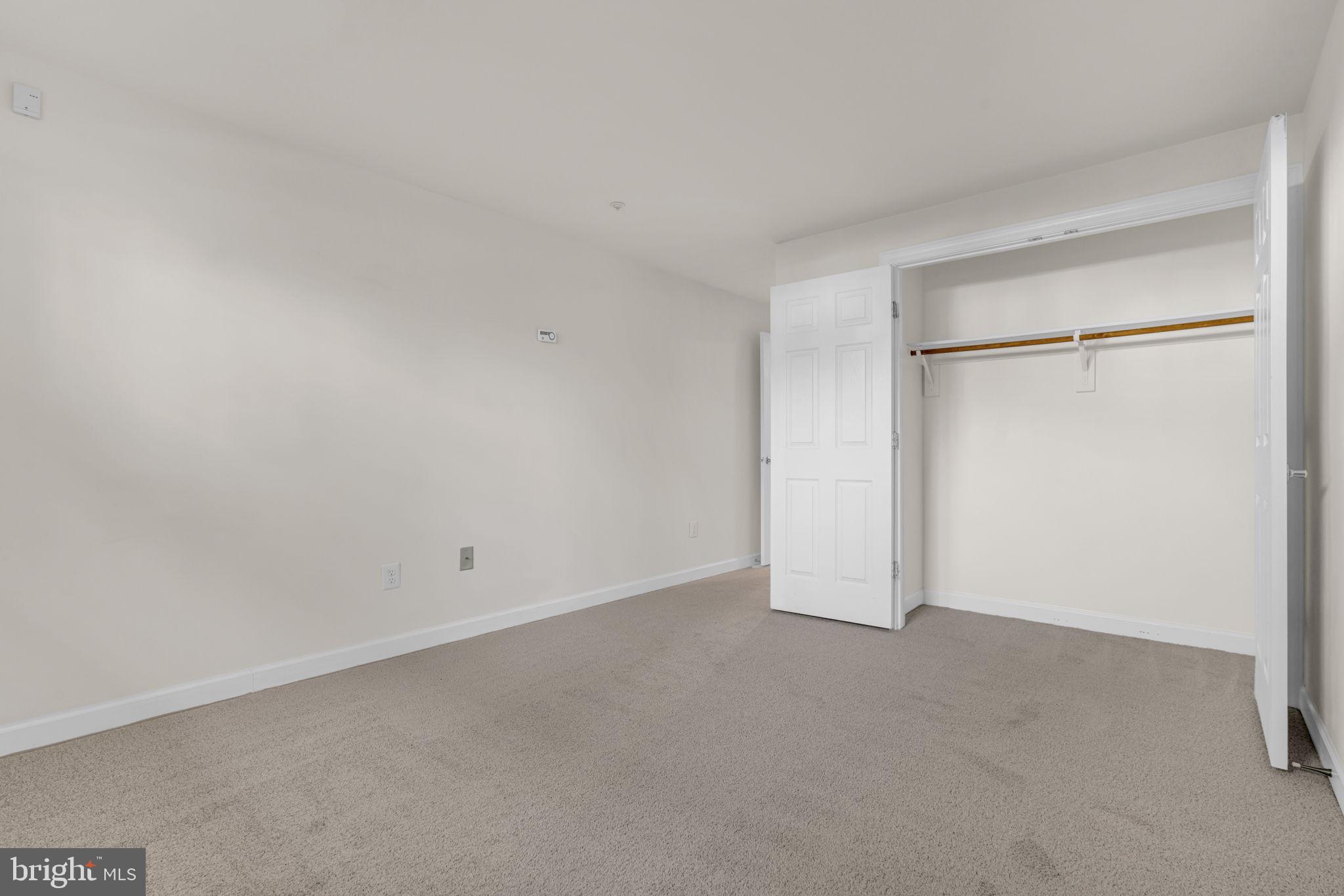 WILLOWS OF POTOMAC - Residential