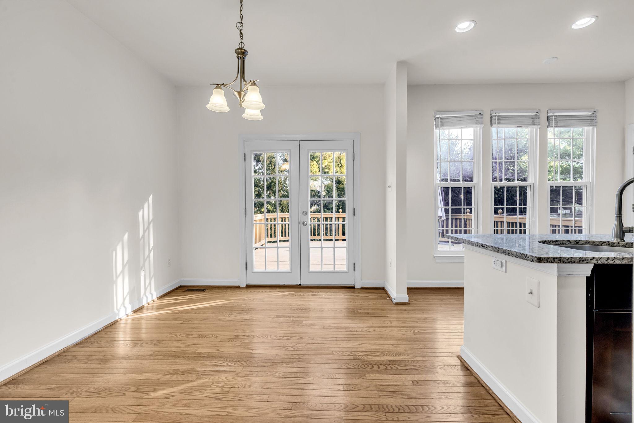 WILLOWS OF POTOMAC - Residential