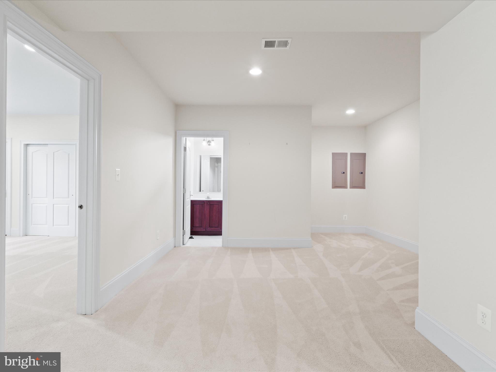 CHASE AT BELMONT COUNTRY - Residential