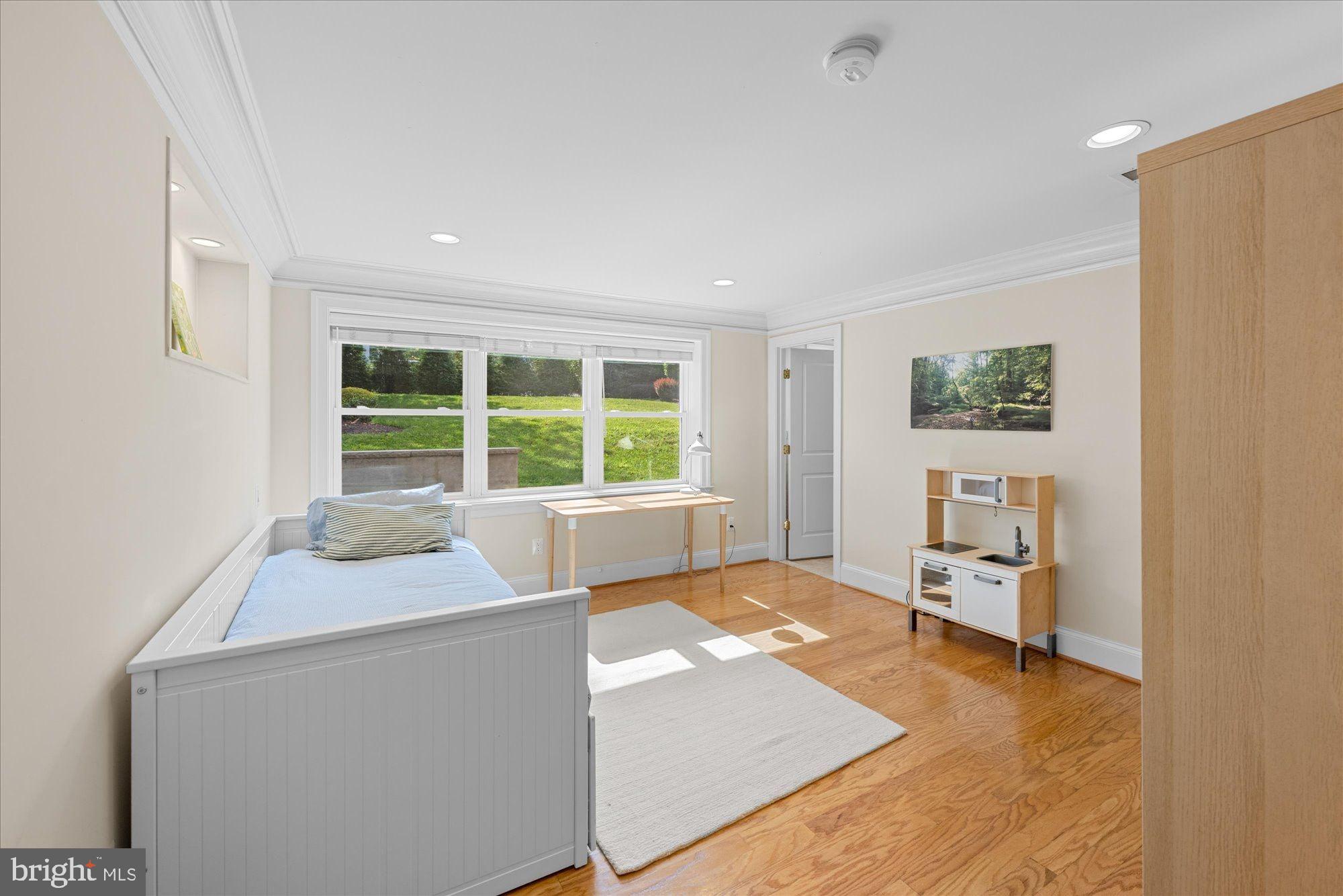 OLIVER ESTATES - Residential