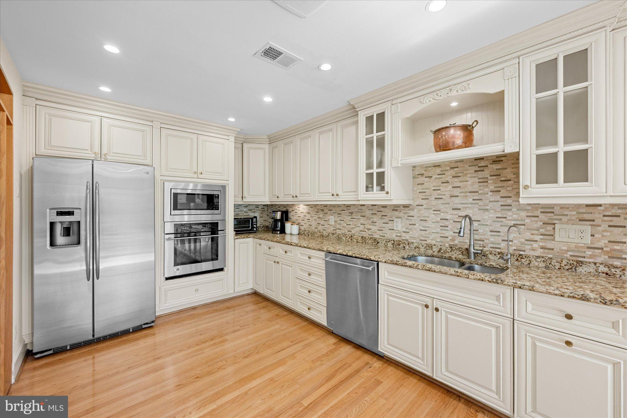 OLIVER ESTATES - Residential