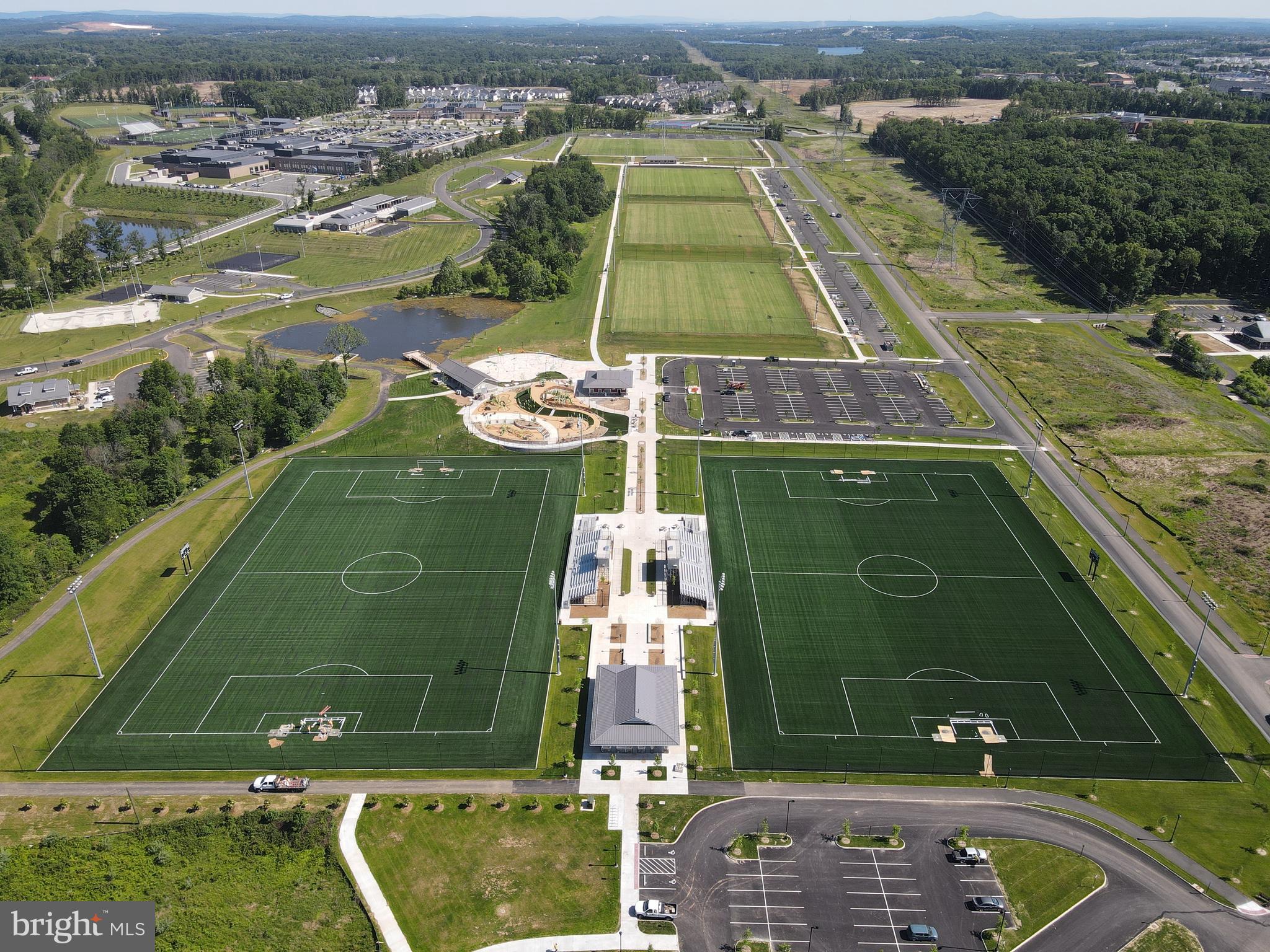 LOUDOUN VALLEY ESTATES 2 - Residential