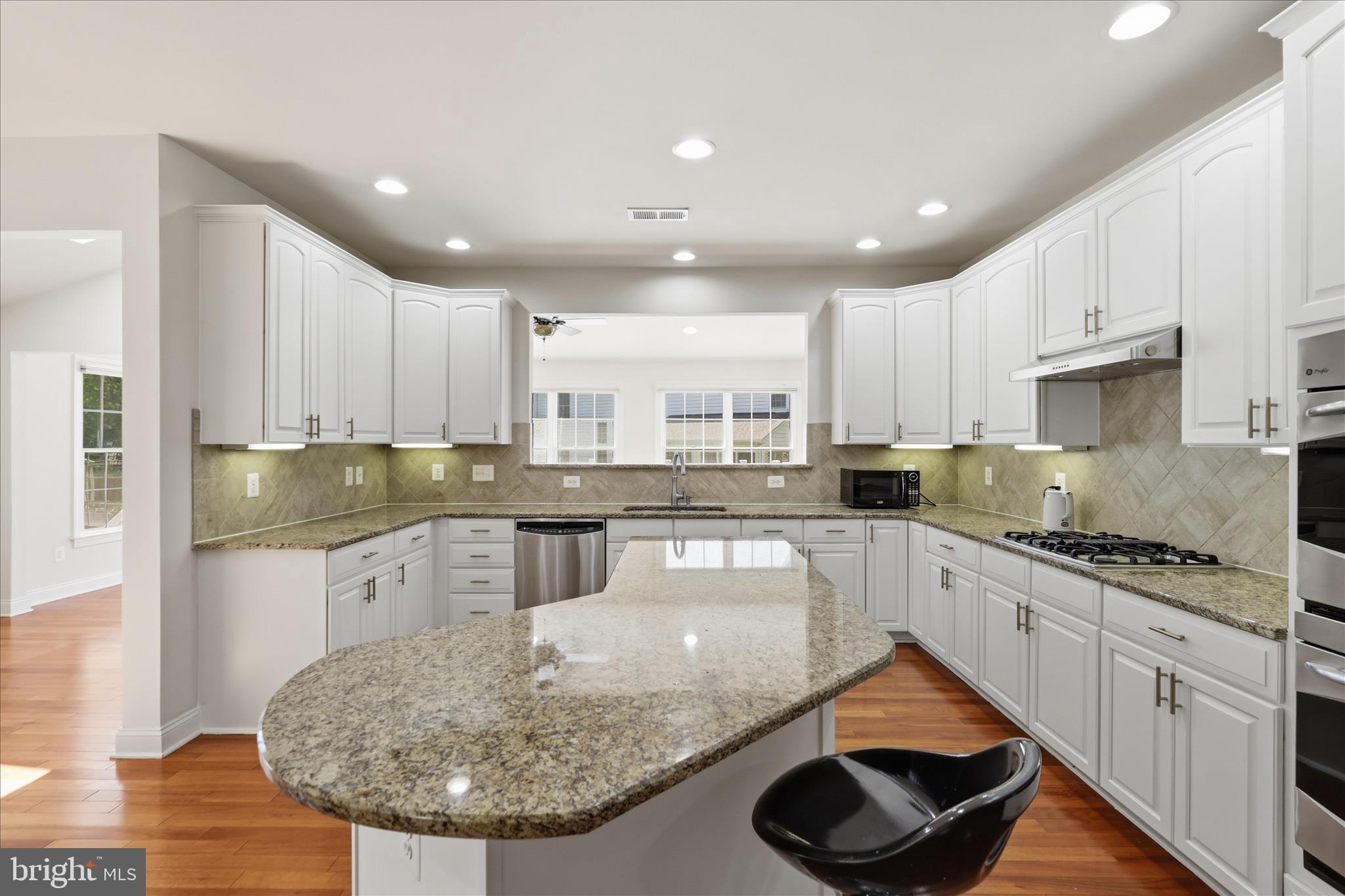 LOUDOUN VALLEY ESTATES 2 - Residential
