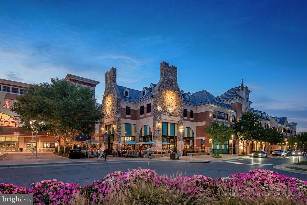 LOUDOUN VALLEY ESTATES 2 - Residential
