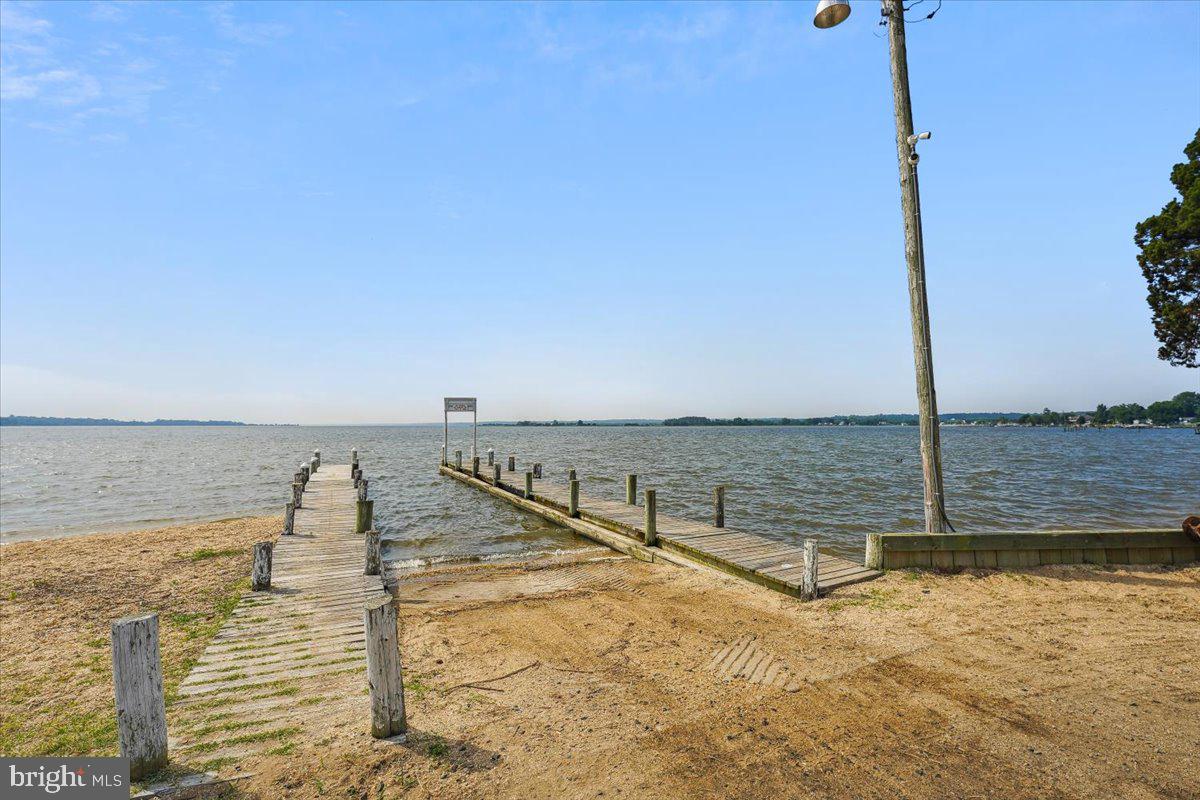 GOLDEN BEACH - Residential