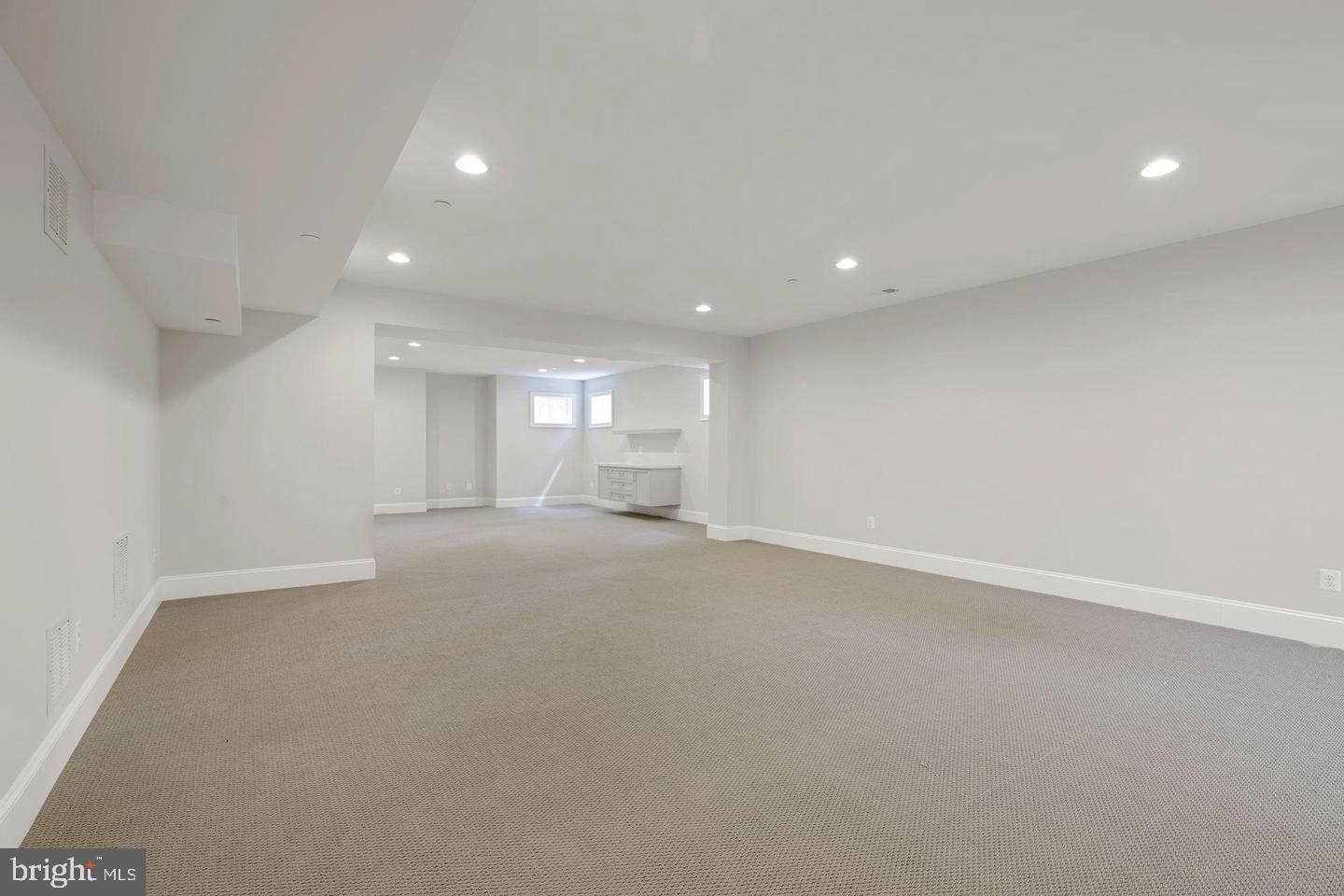 LANDON WOODS - Residential Lease