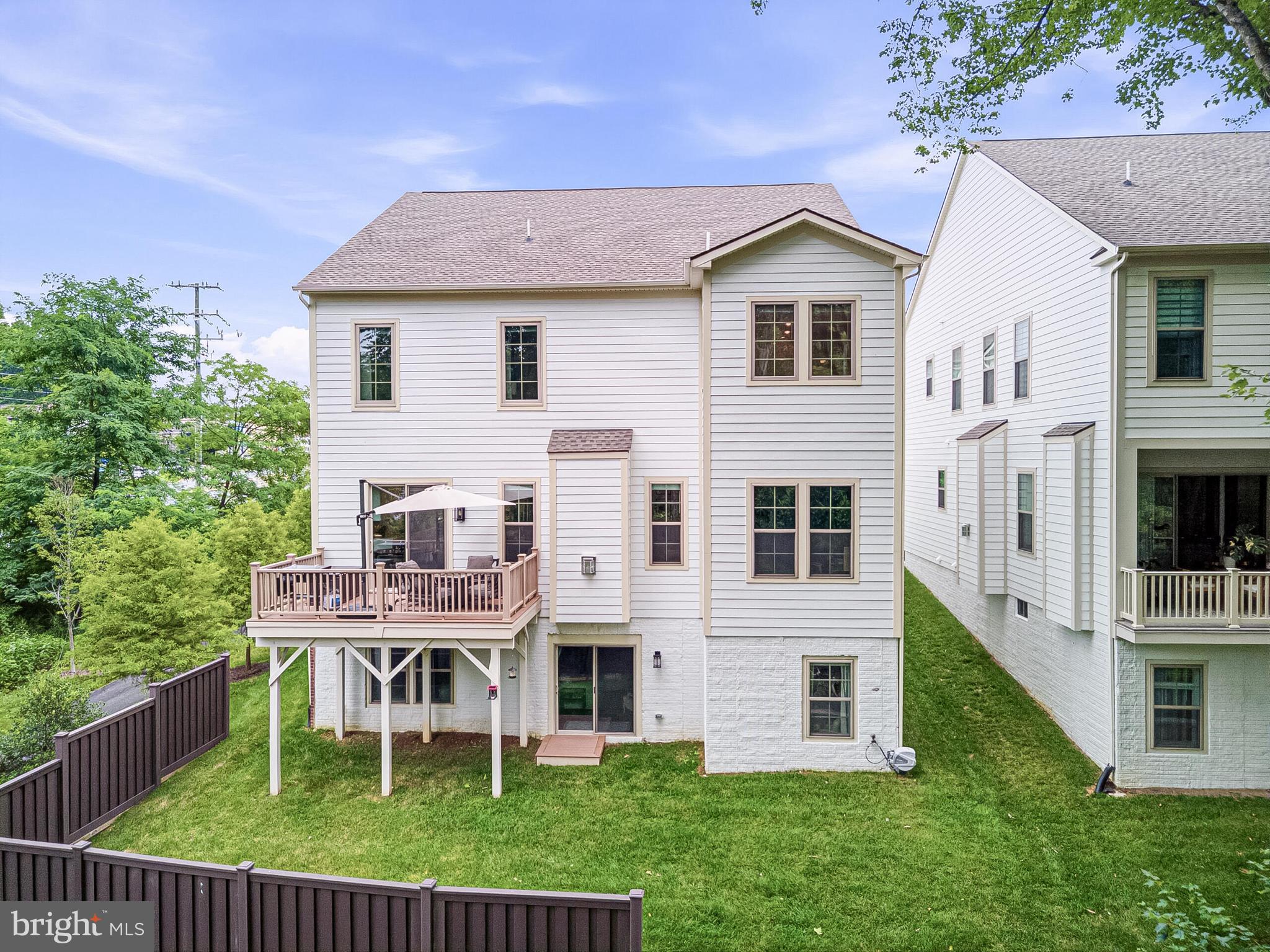 FAIRFAX LANDING - Residential