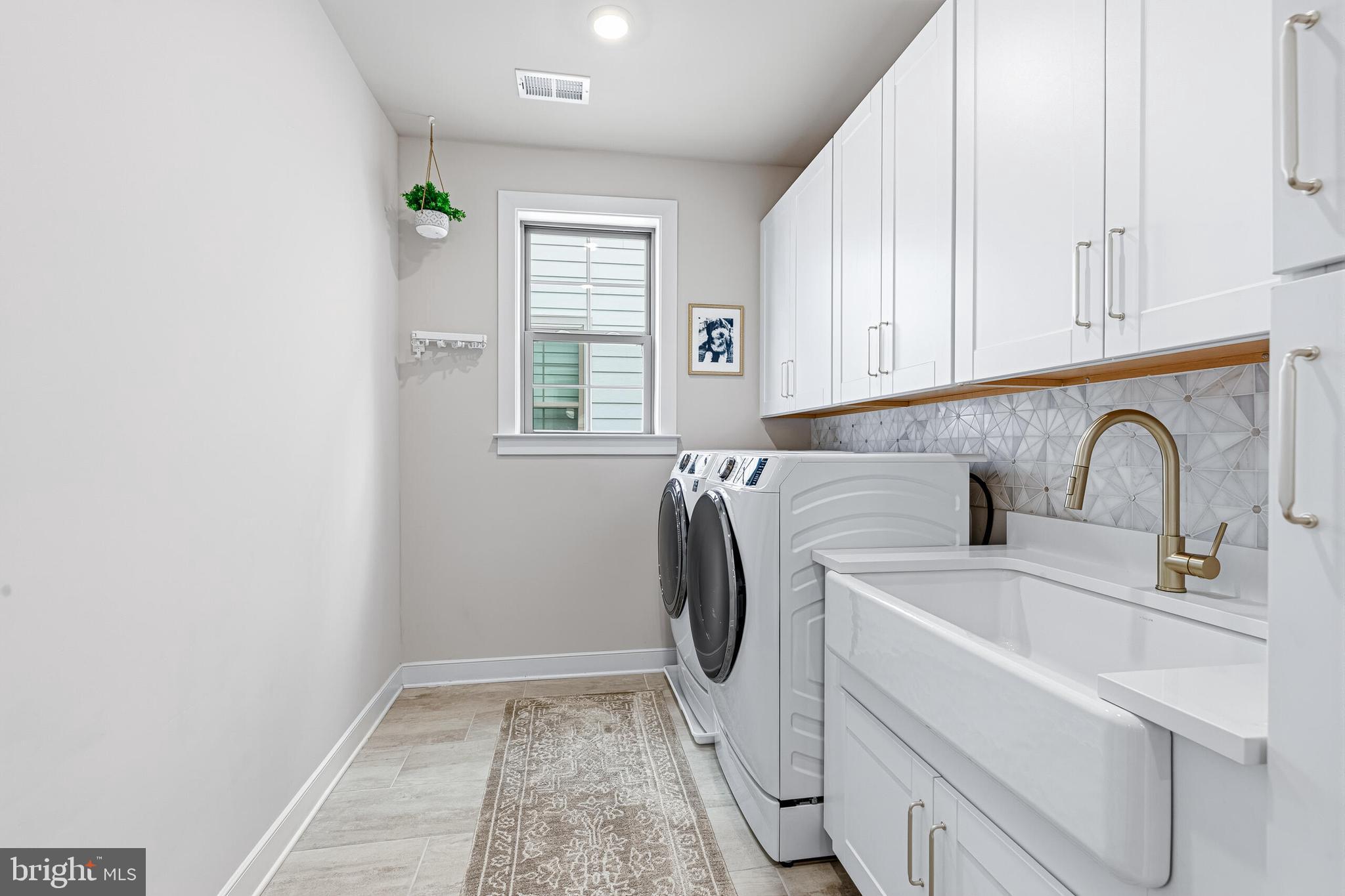 FAIRFAX LANDING - Residential