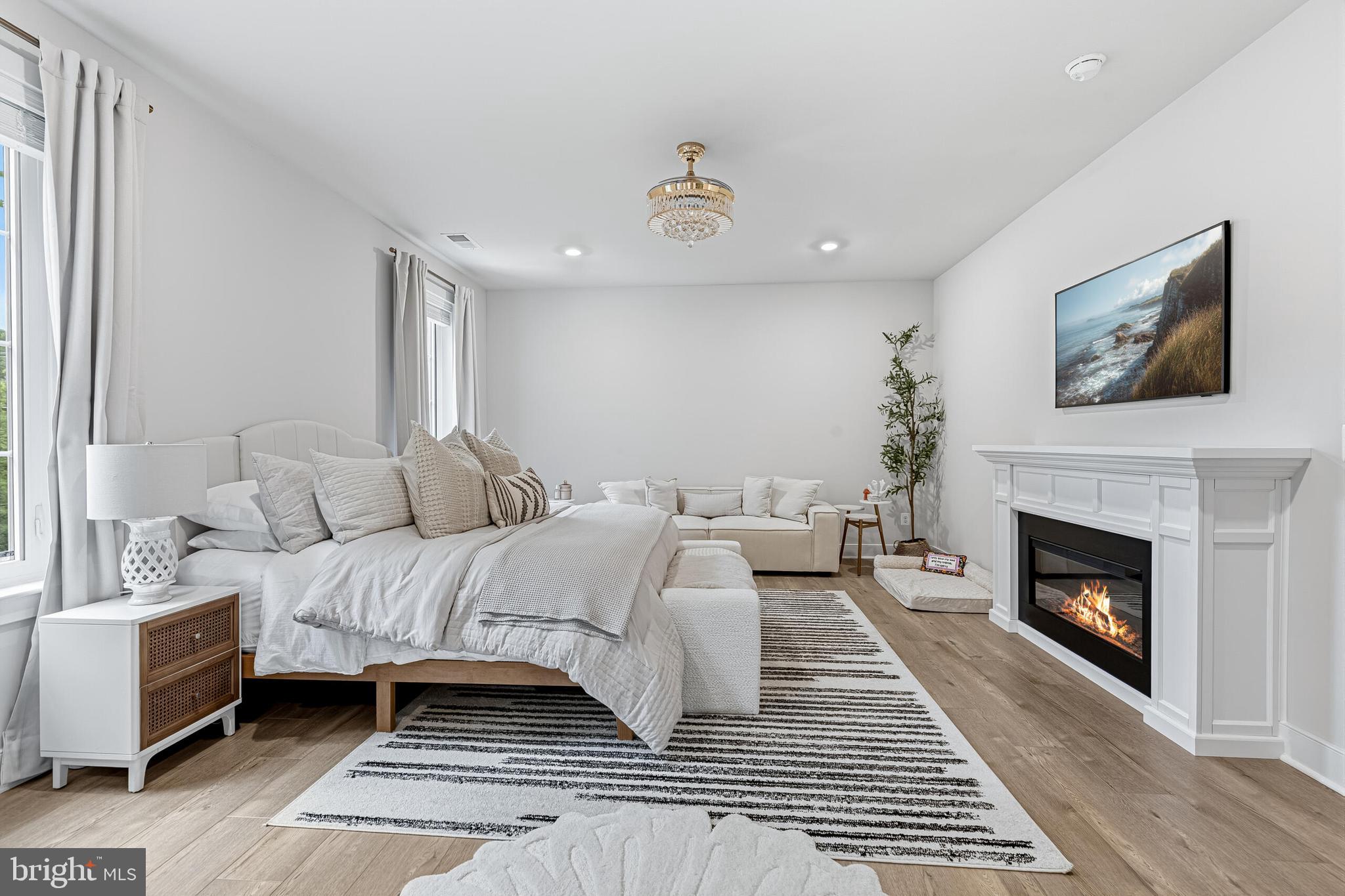 FAIRFAX LANDING - Residential
