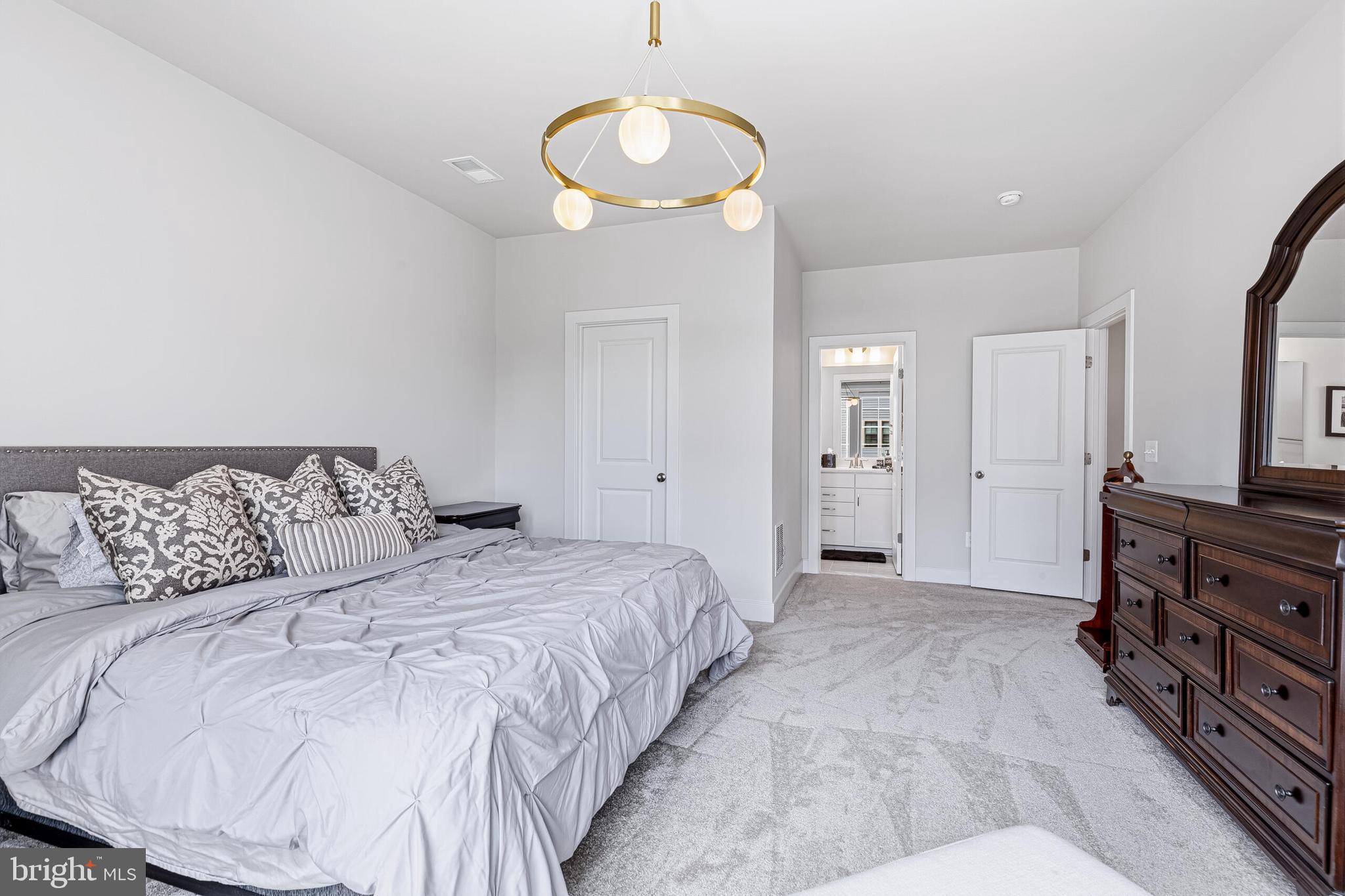 FAIRFAX LANDING - Residential