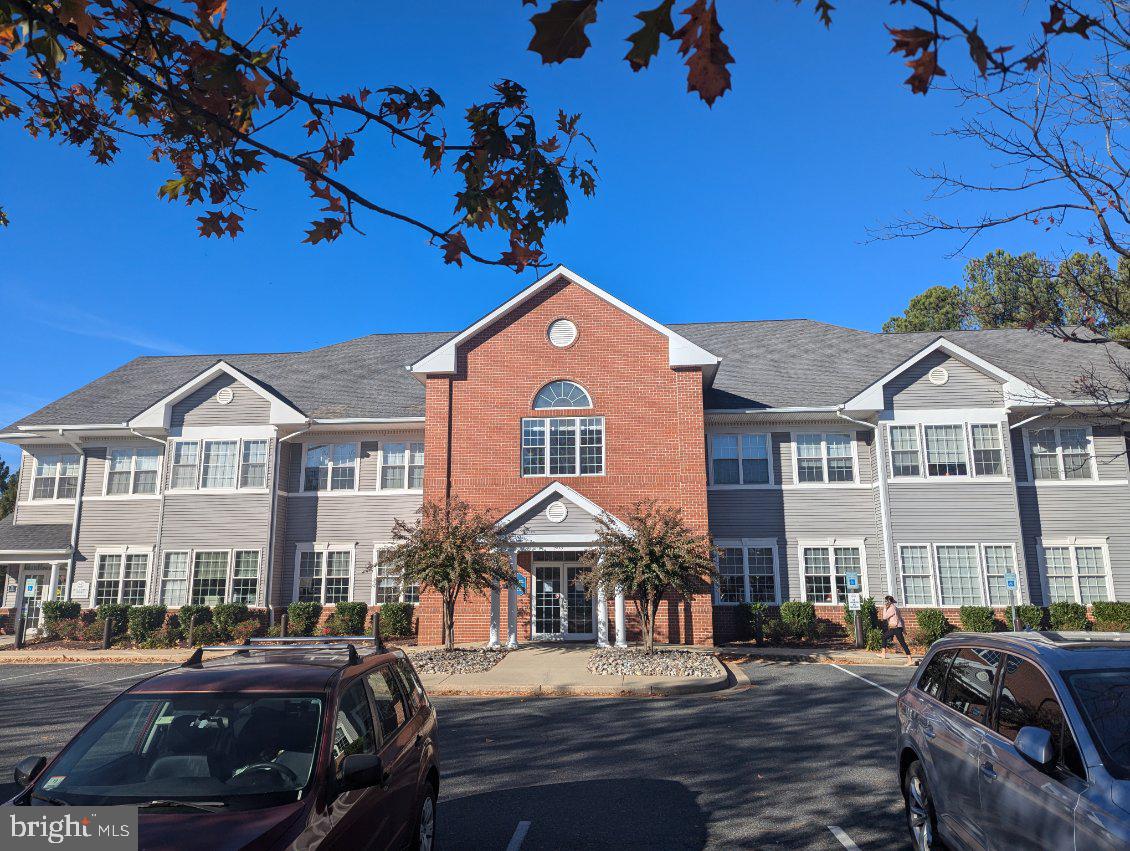Great Investment Opportunity – This 5500+/- sq ft Commercial Condo has a long term Lease with a well-established Tenant. Zoned Commercial, ideal for Medical or related Business. Excellent condition, great visibility and plenty of parking.