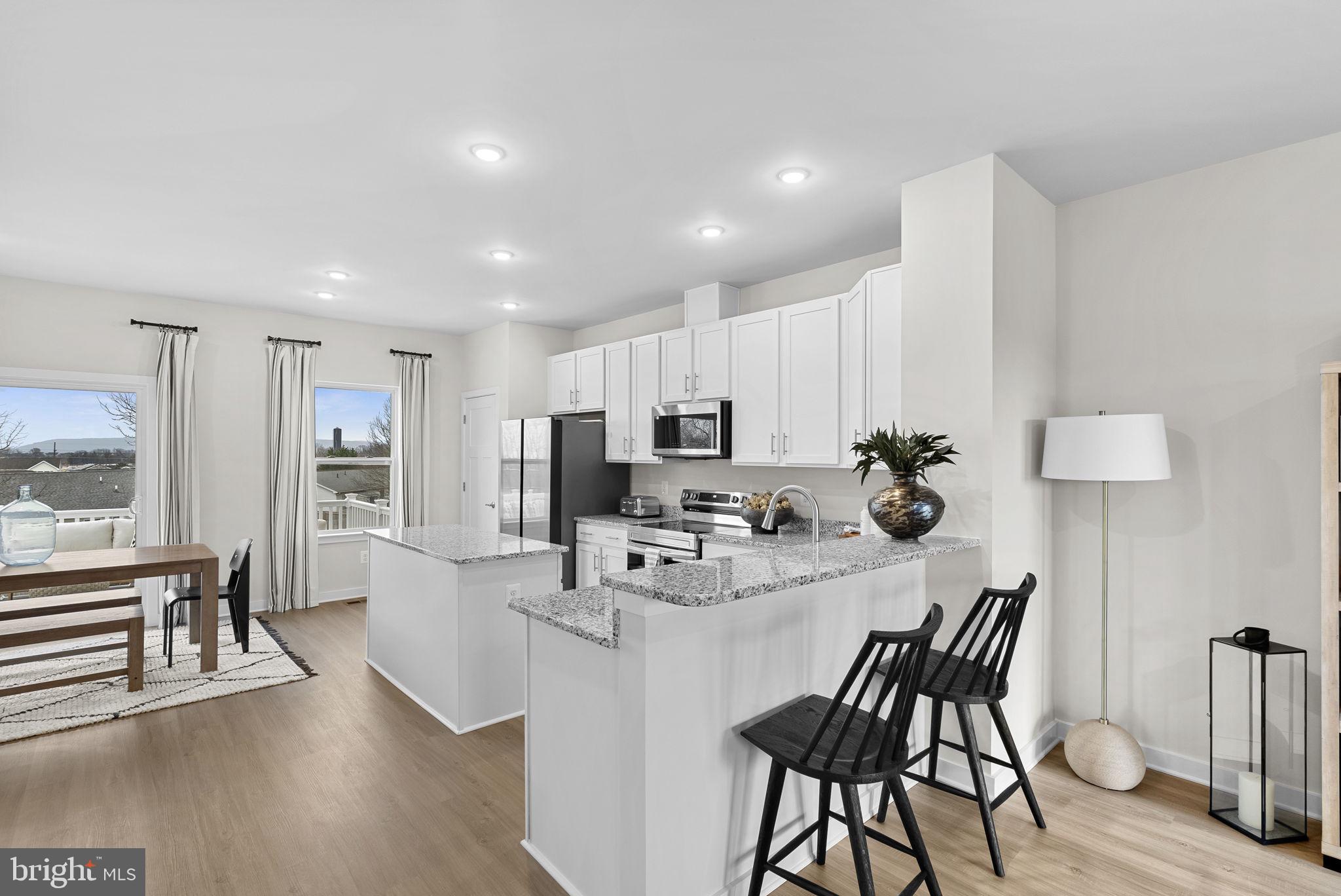 HUNTWELL WEST - Residential