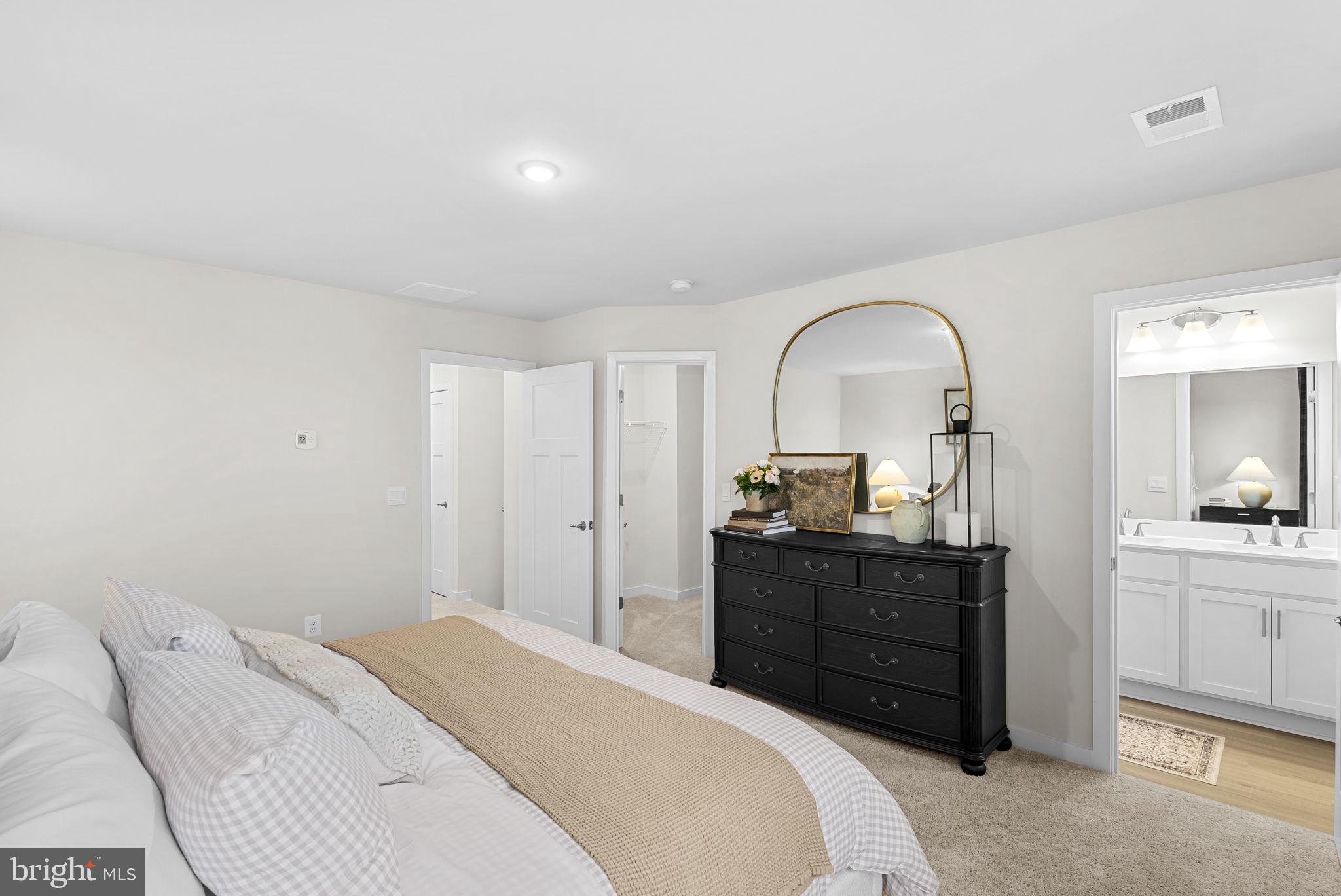 HUNTWELL WEST - Residential