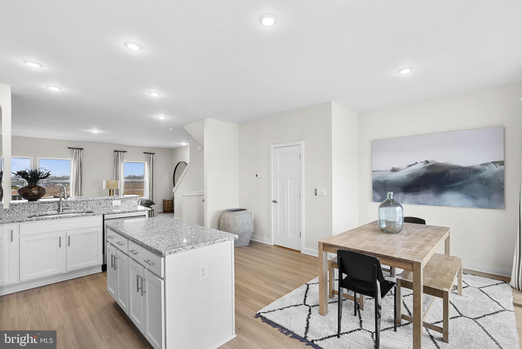 HUNTWELL WEST - Residential