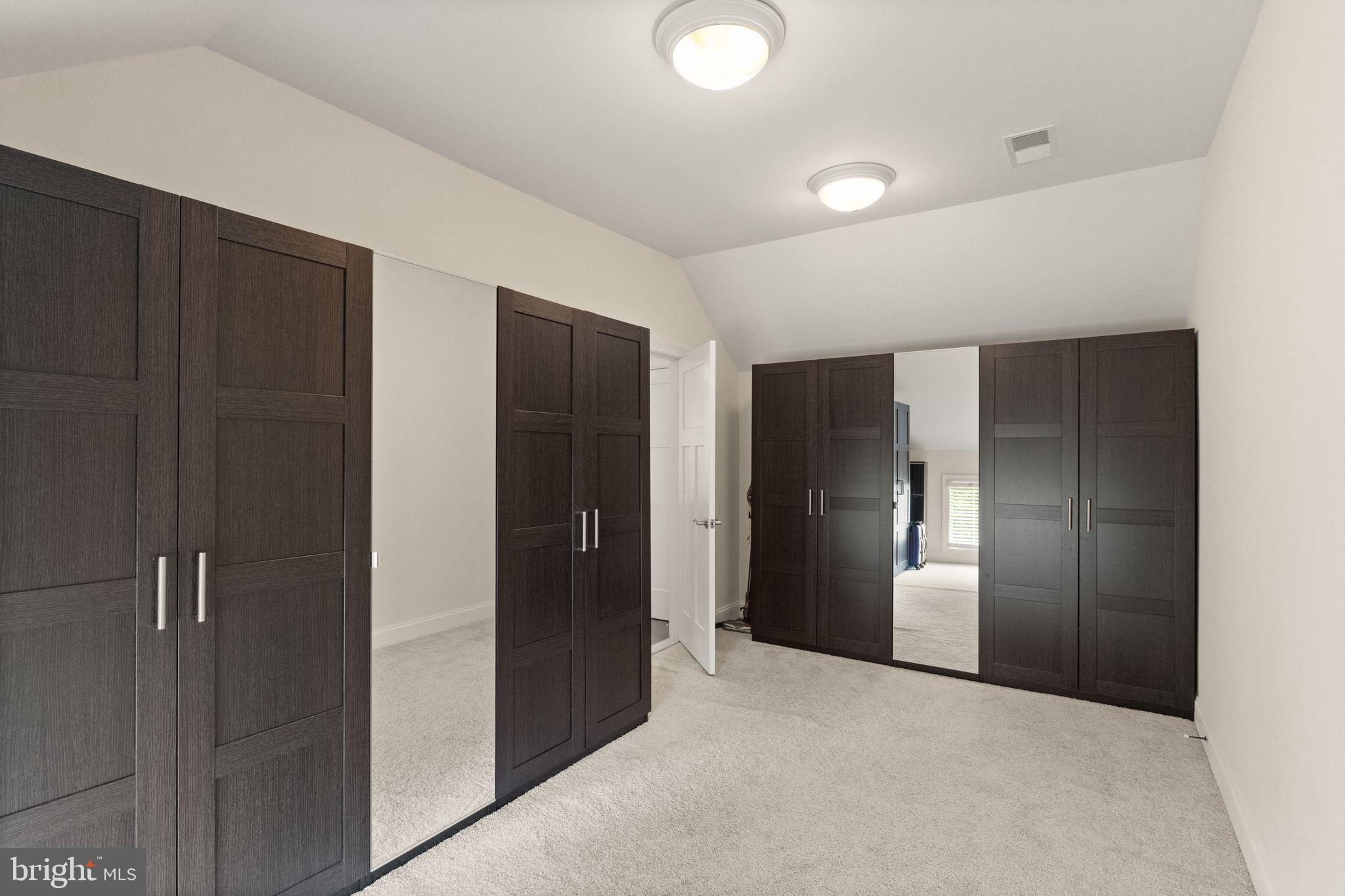 TALISMAN COURT - Residential