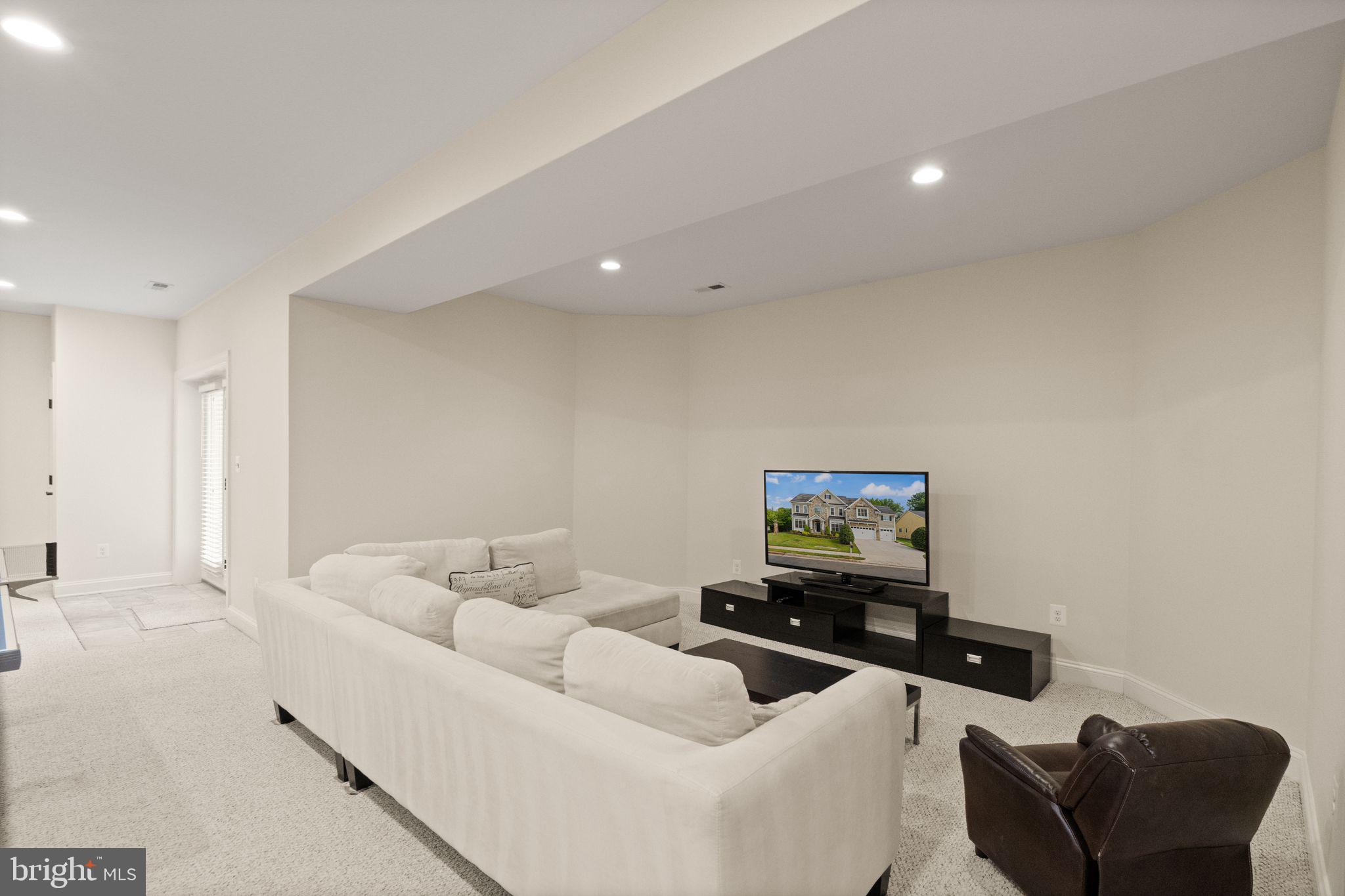 TALISMAN COURT - Residential