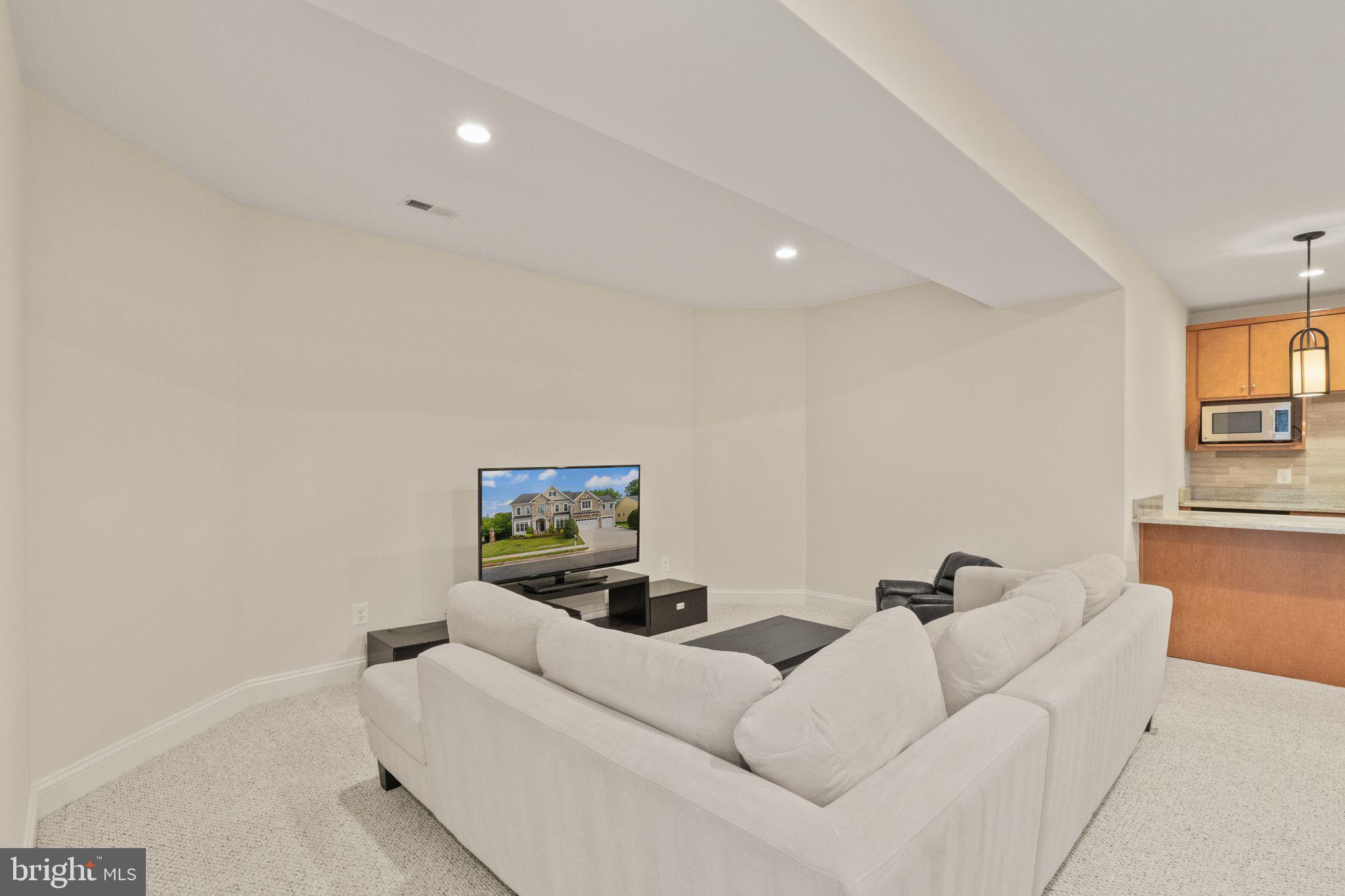 TALISMAN COURT - Residential
