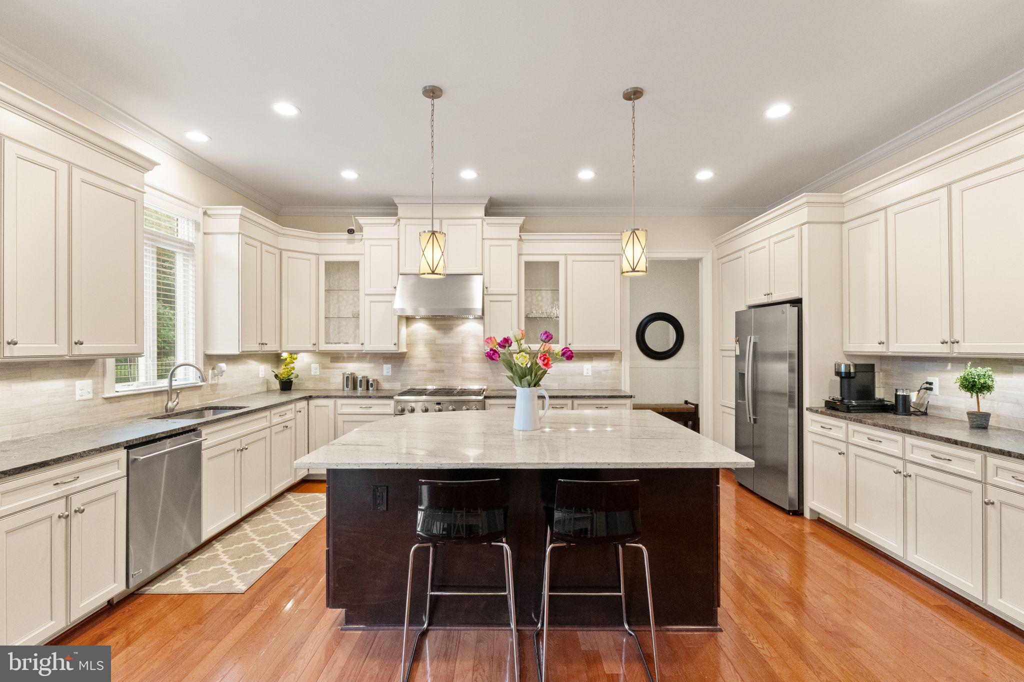 TALISMAN COURT - Residential