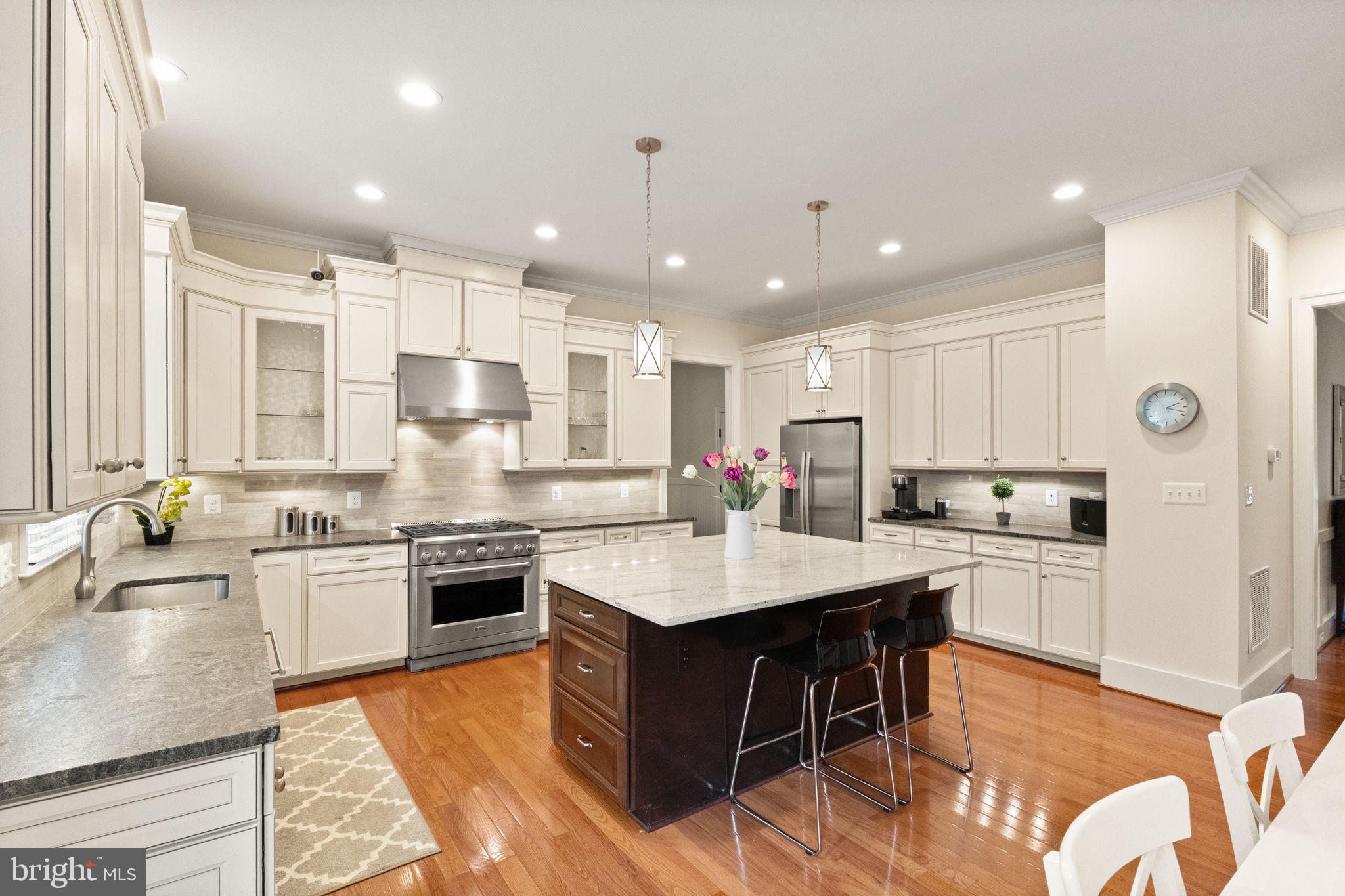 TALISMAN COURT - Residential