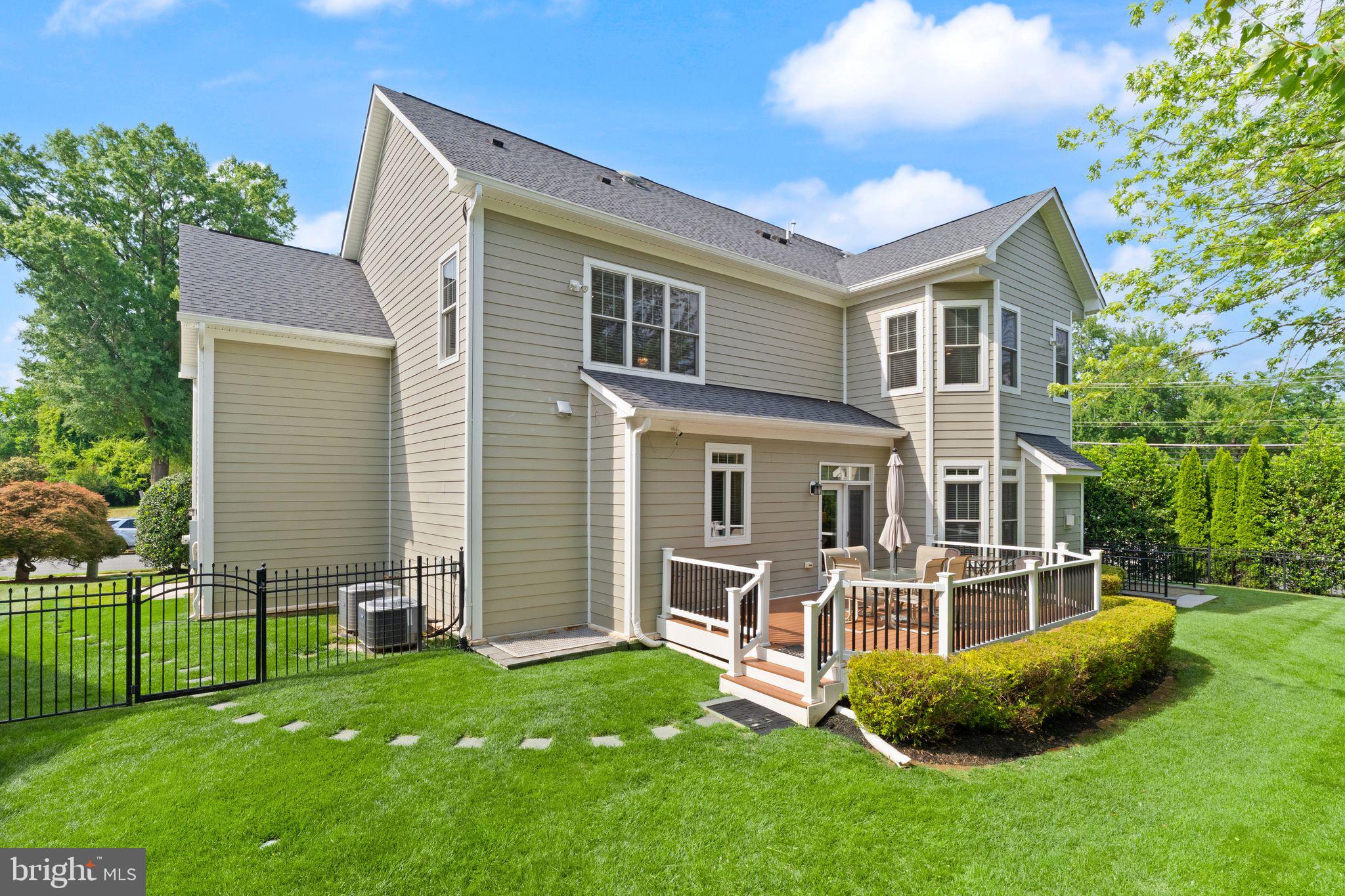 TALISMAN COURT - Residential