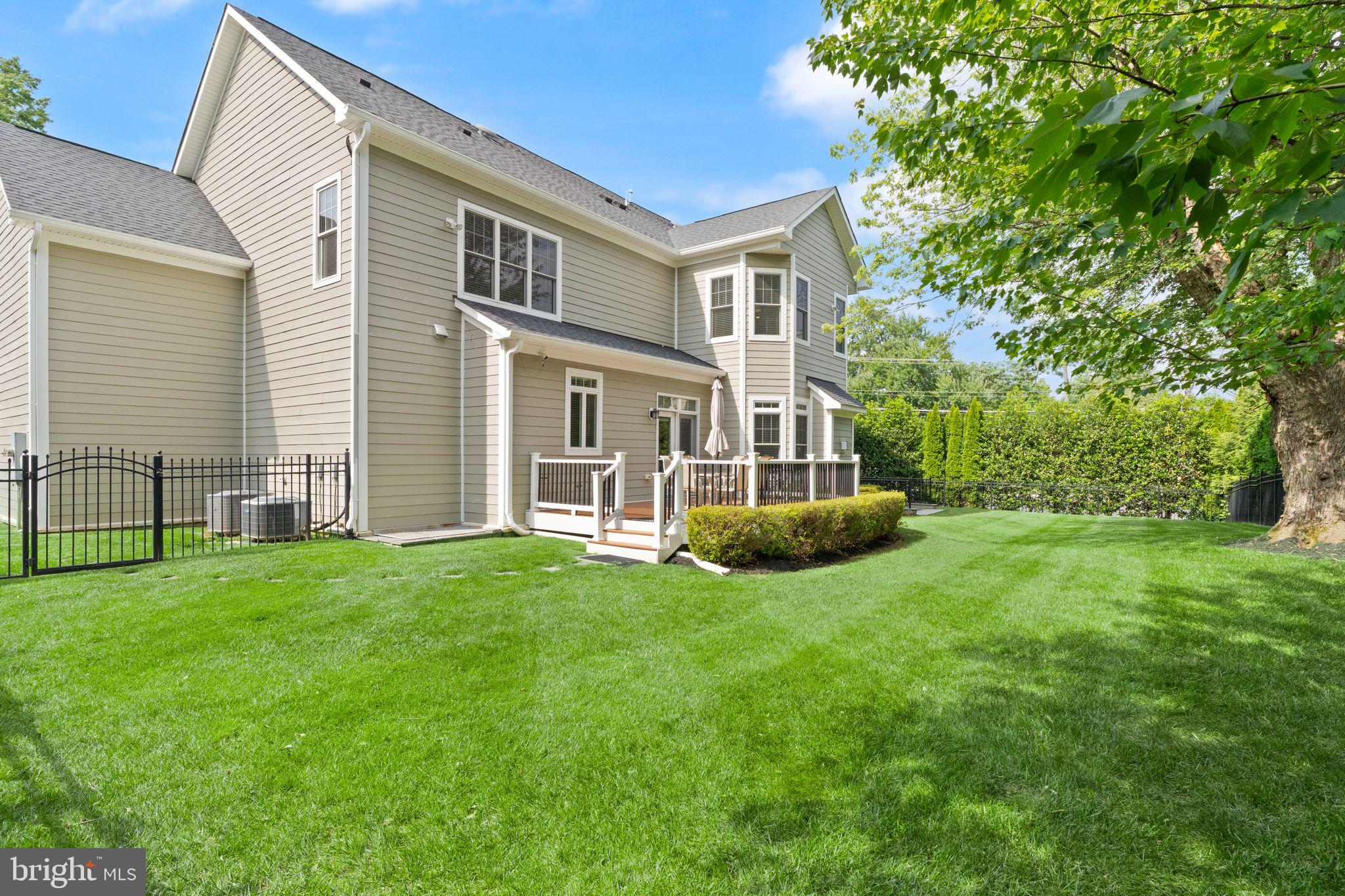TALISMAN COURT - Residential