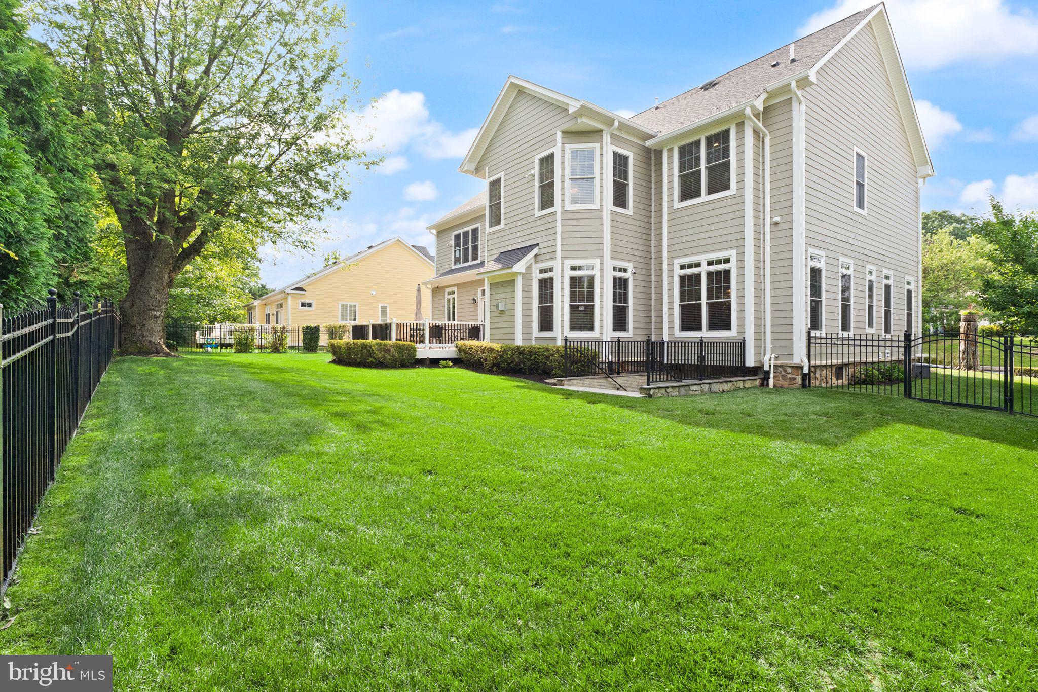 TALISMAN COURT - Residential