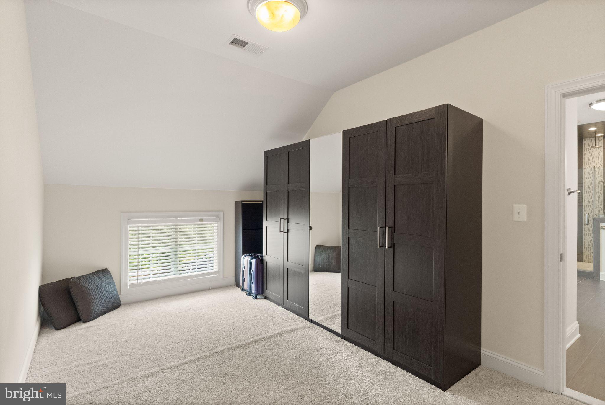 TALISMAN COURT - Residential