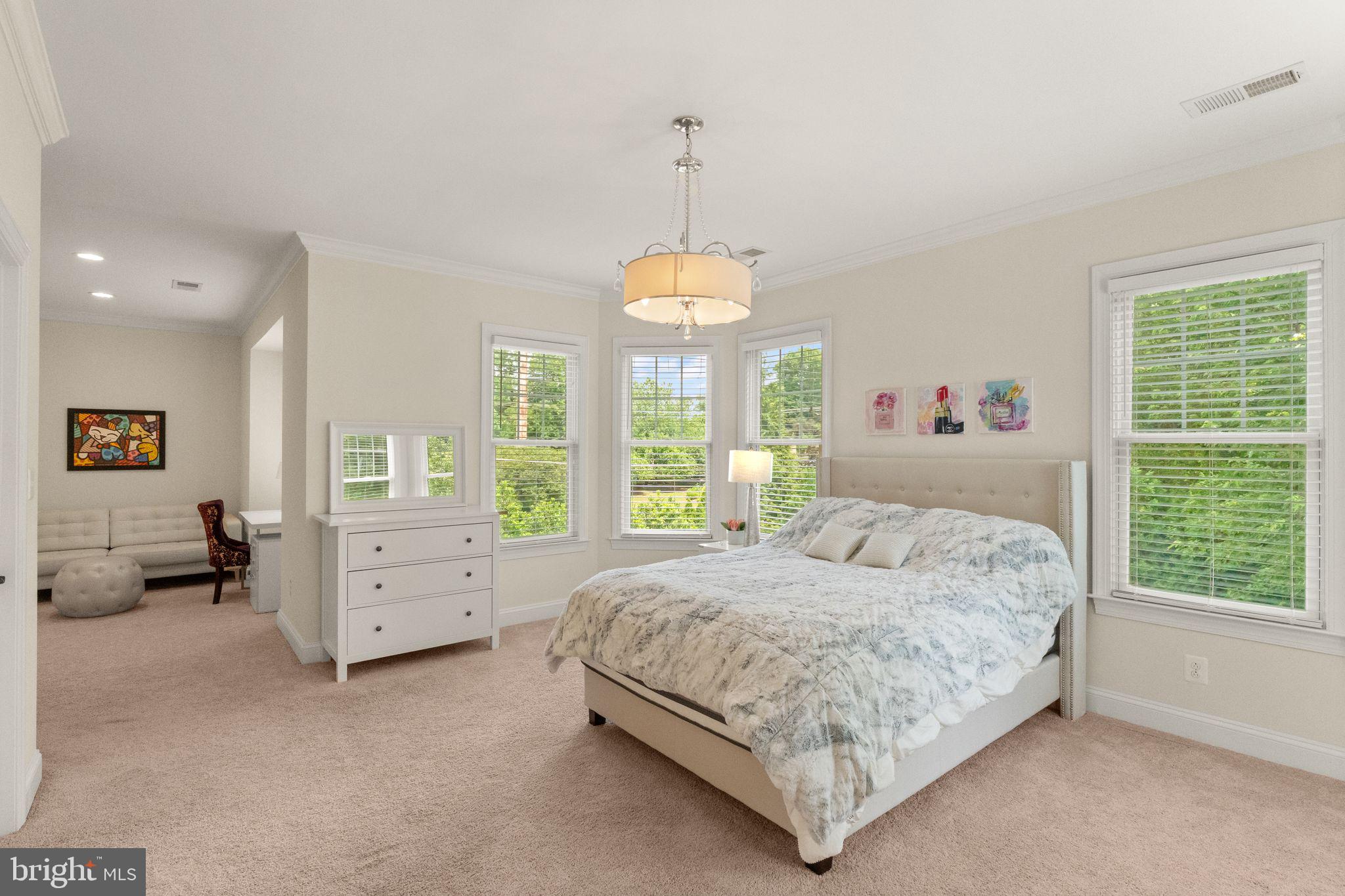TALISMAN COURT - Residential