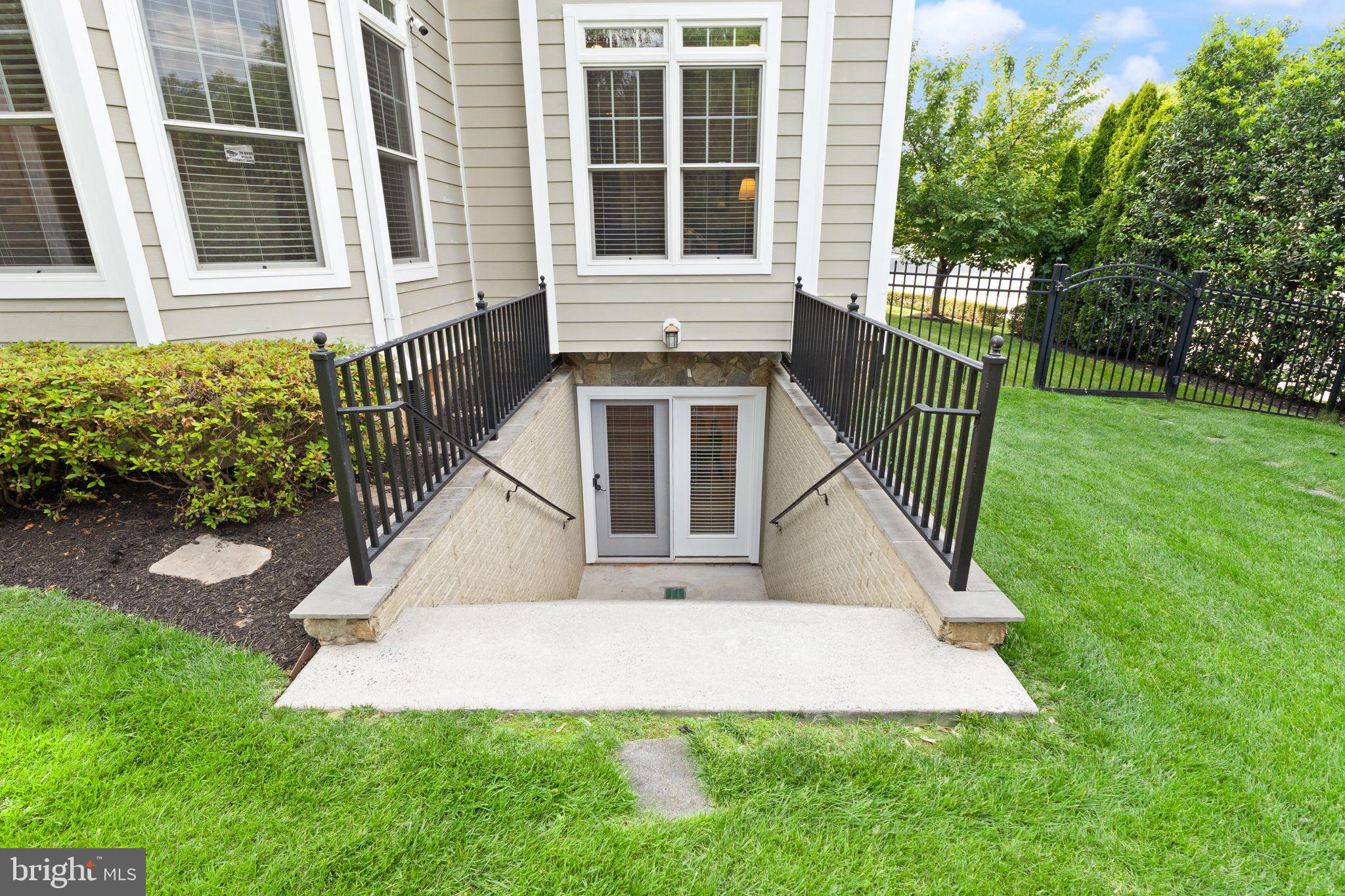 TALISMAN COURT - Residential