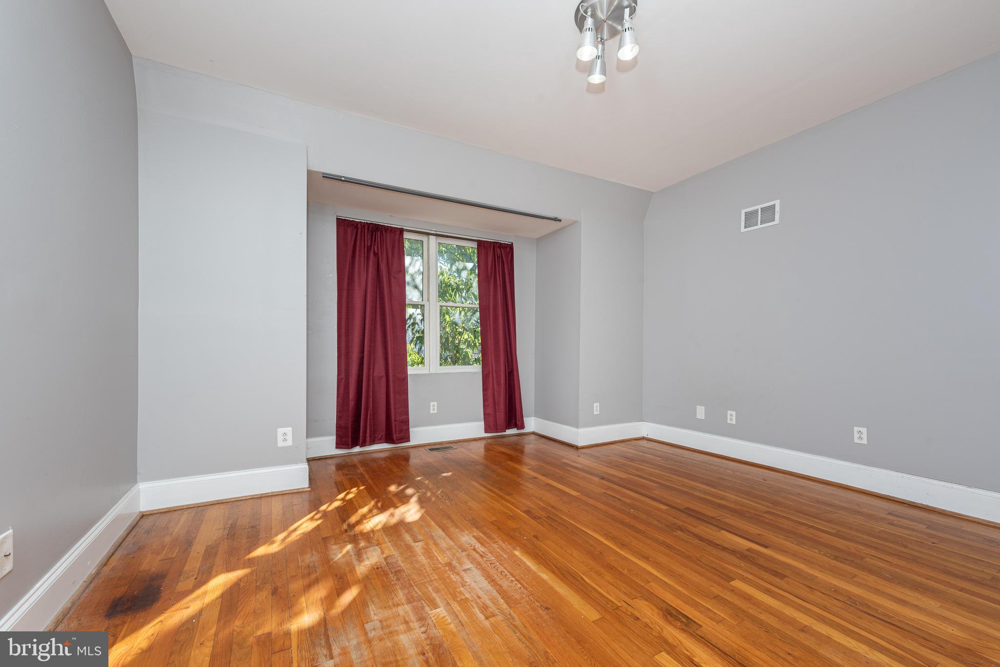 STATION NORTH ARTS DISTRICT - Residential Lease