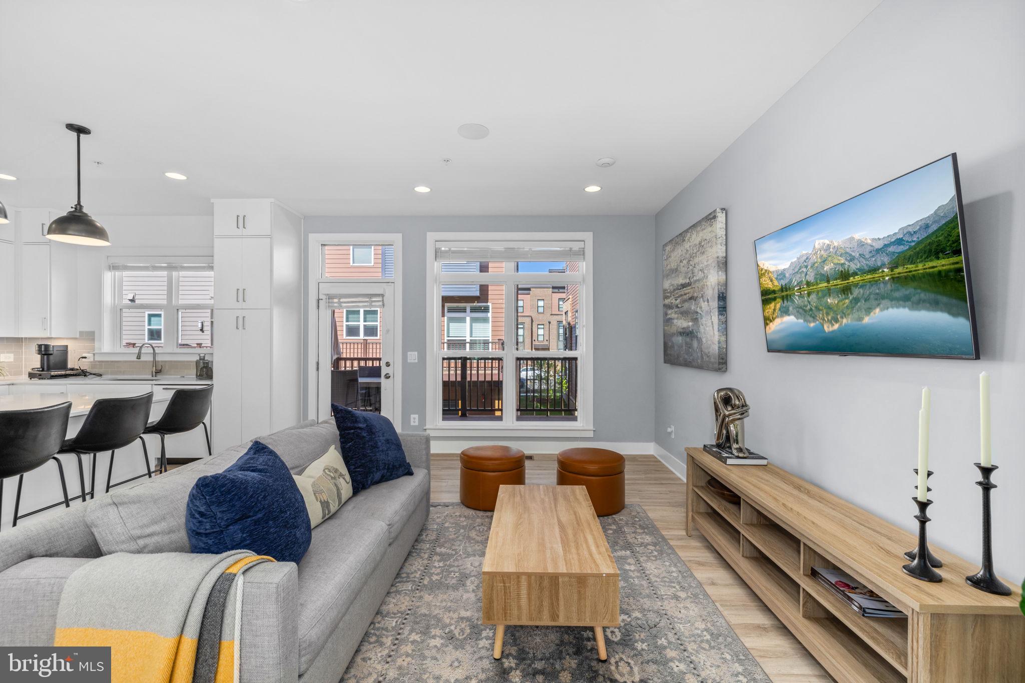 TOWER OAKS - Residential