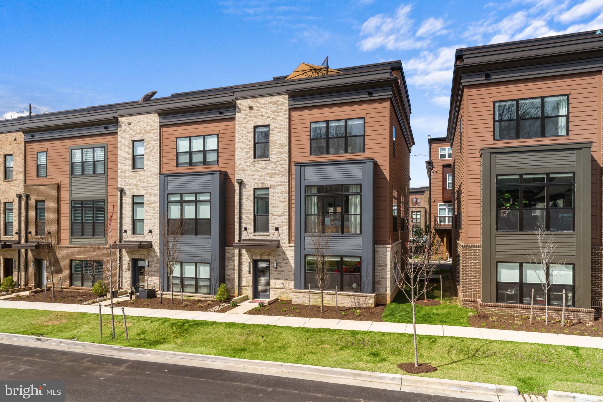 TOWER OAKS - Residential