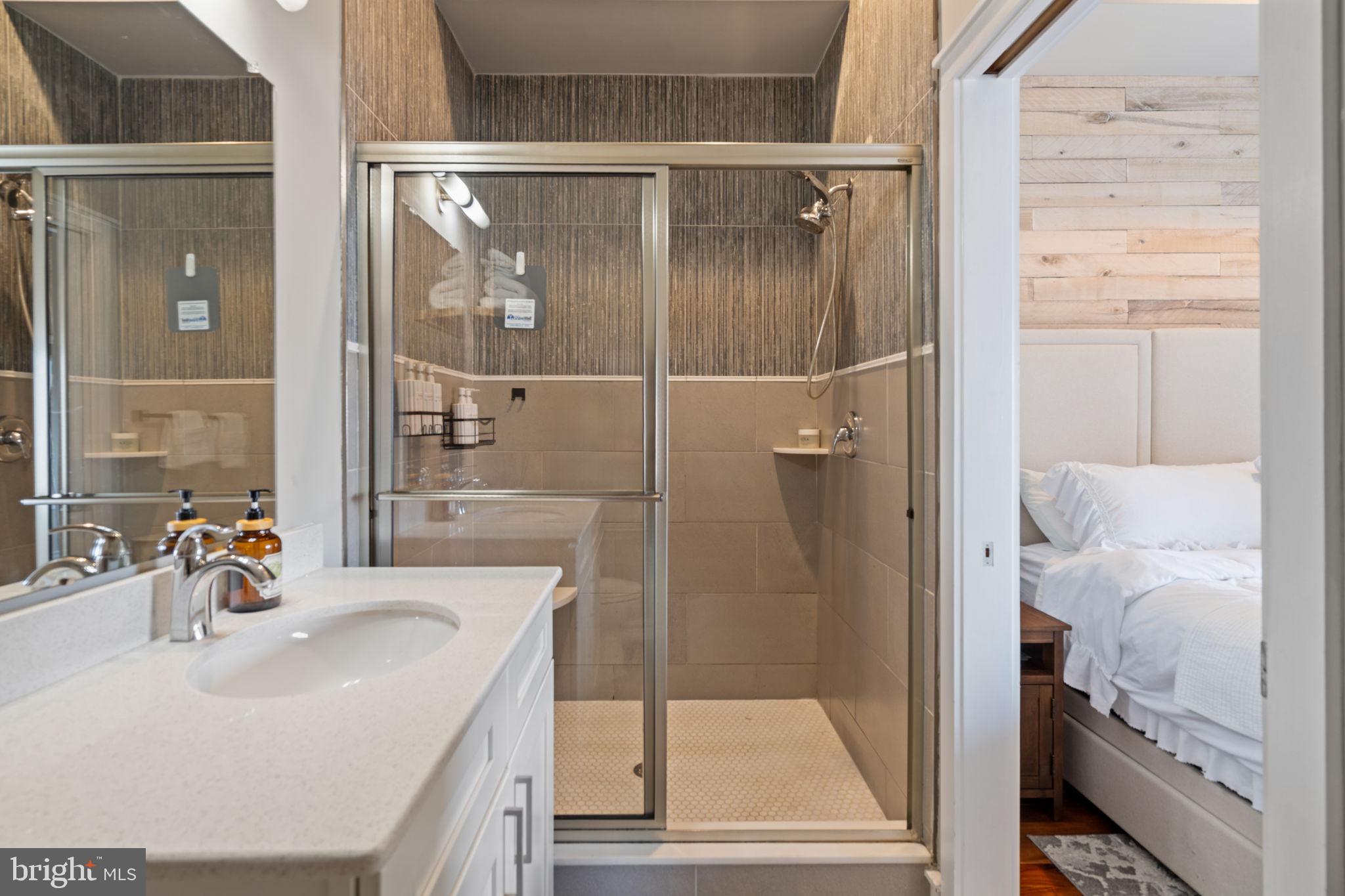 KENSINGTON - Residential