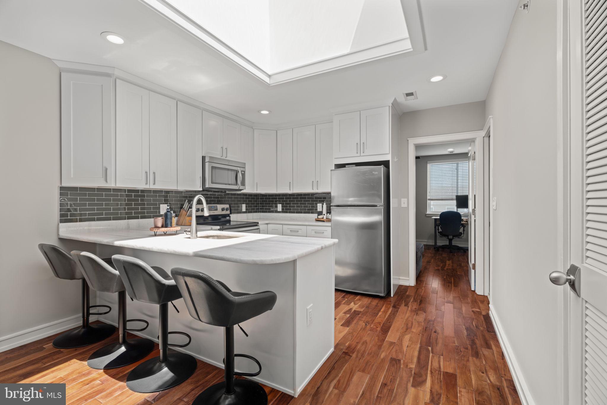 KENSINGTON - Residential