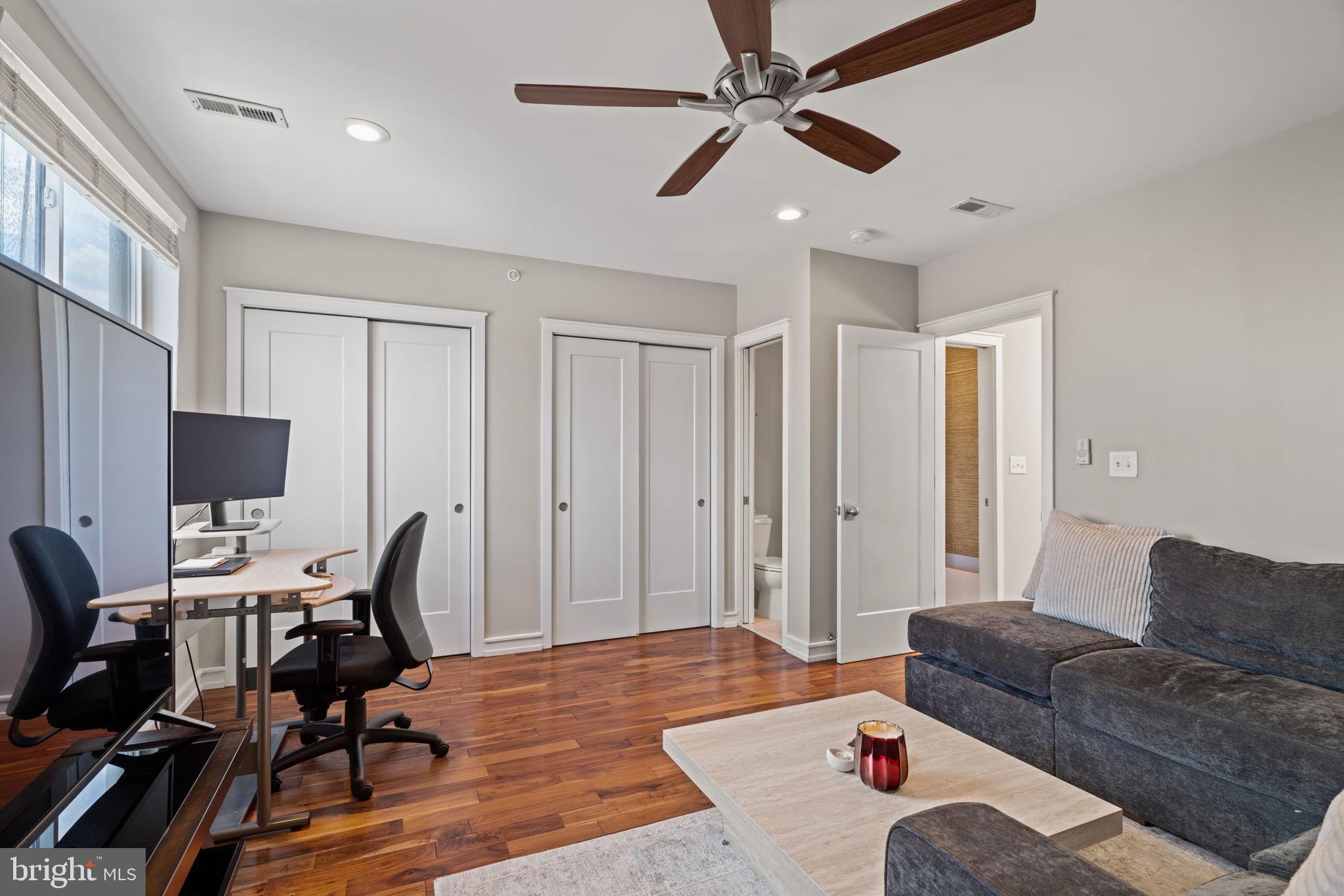 KENSINGTON - Residential