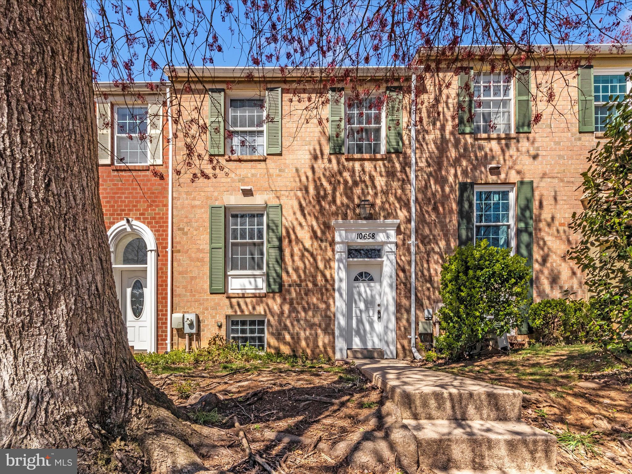 HICKORY HOLLOW - Residential