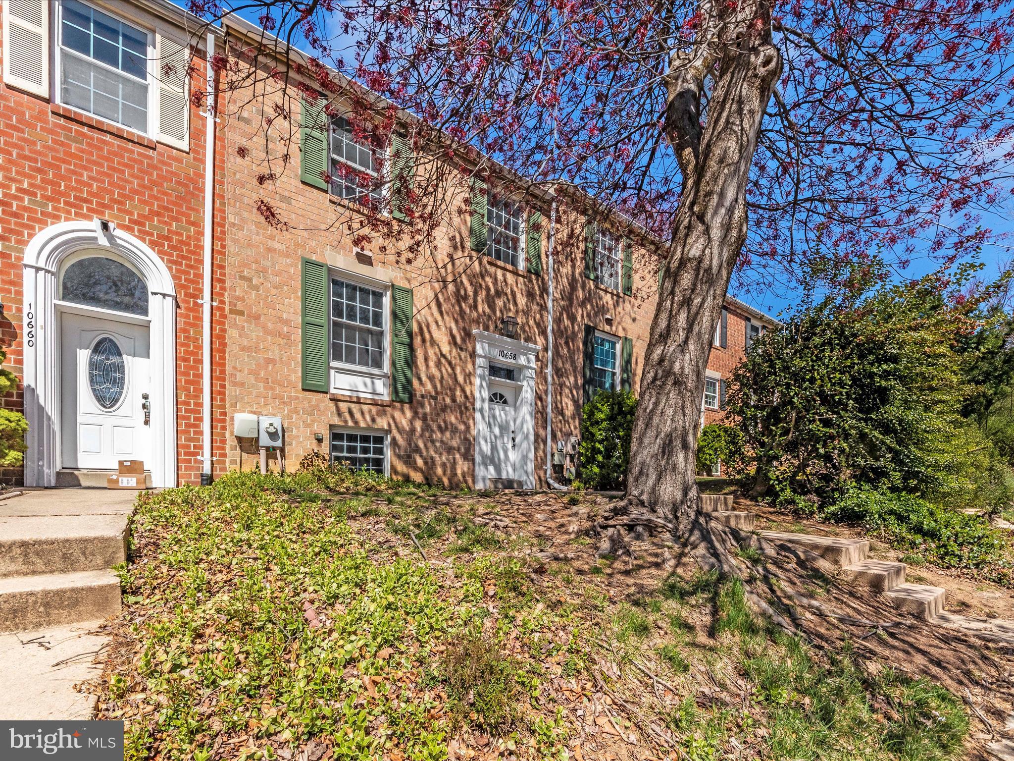 HICKORY HOLLOW - Residential