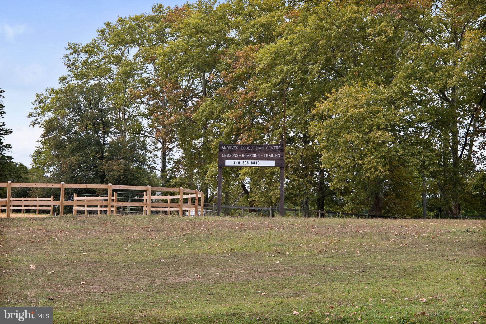 HILLSIDE ACRES - Residential