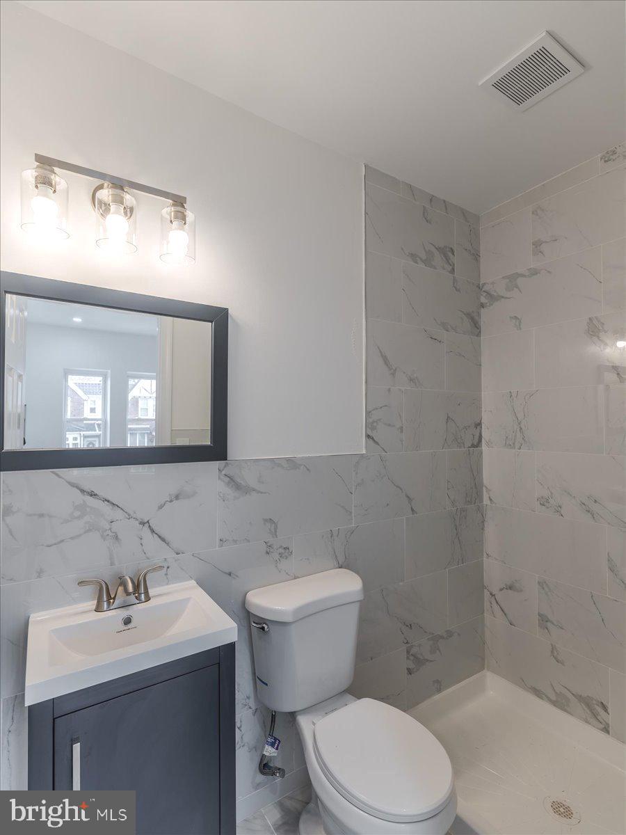 WEST OAK LANE - Residential