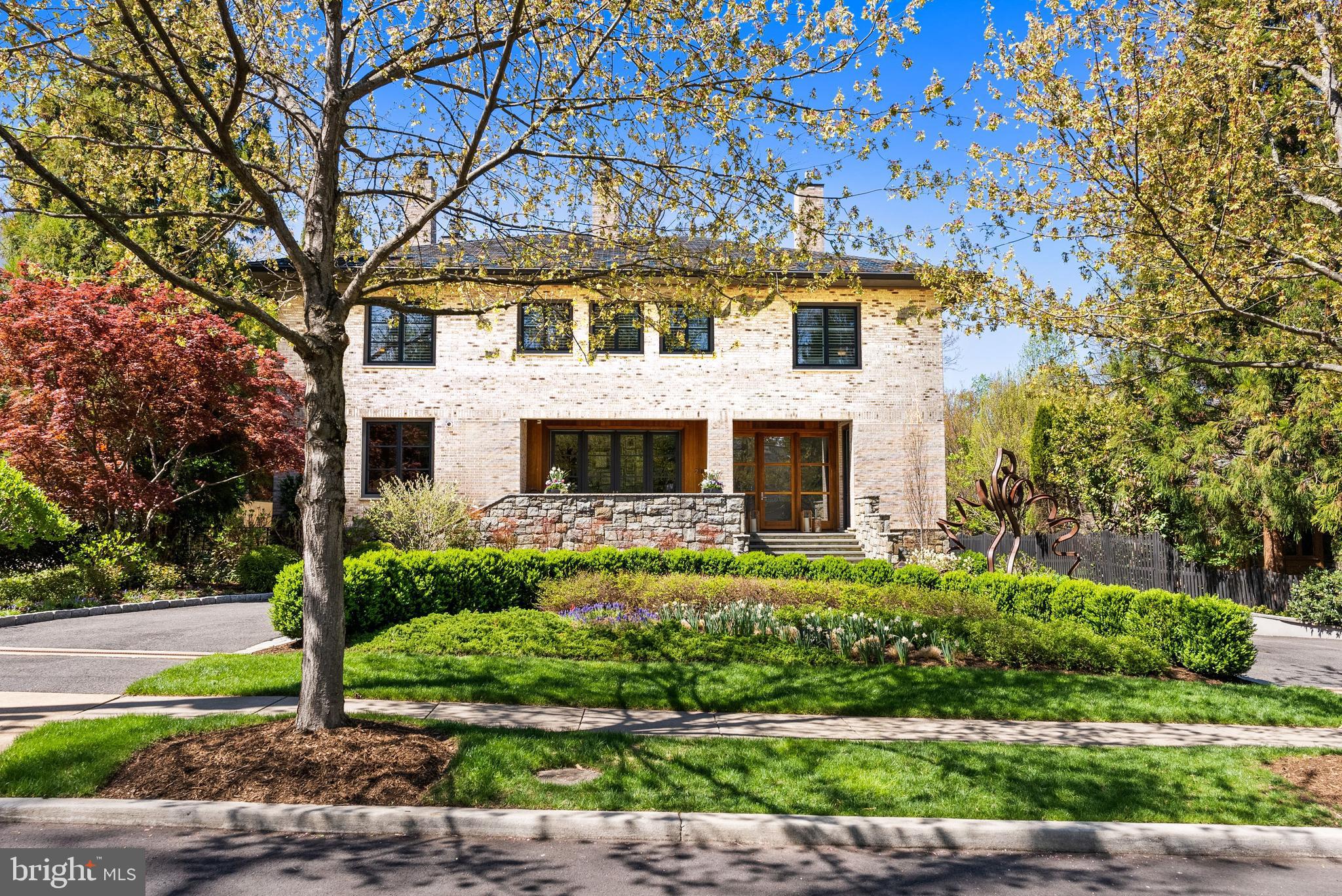 FOREST HILLS - Residential