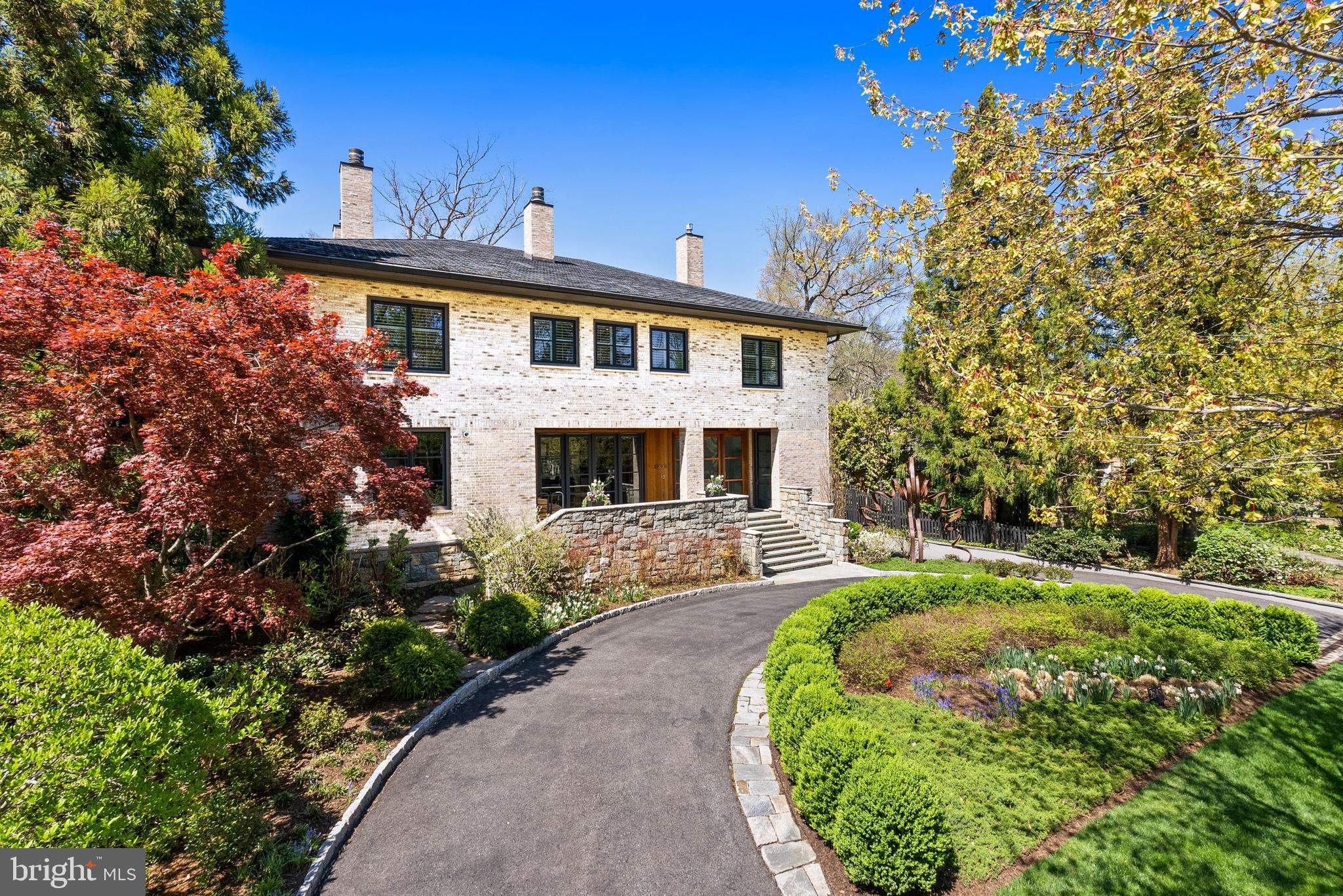 FOREST HILLS - Residential