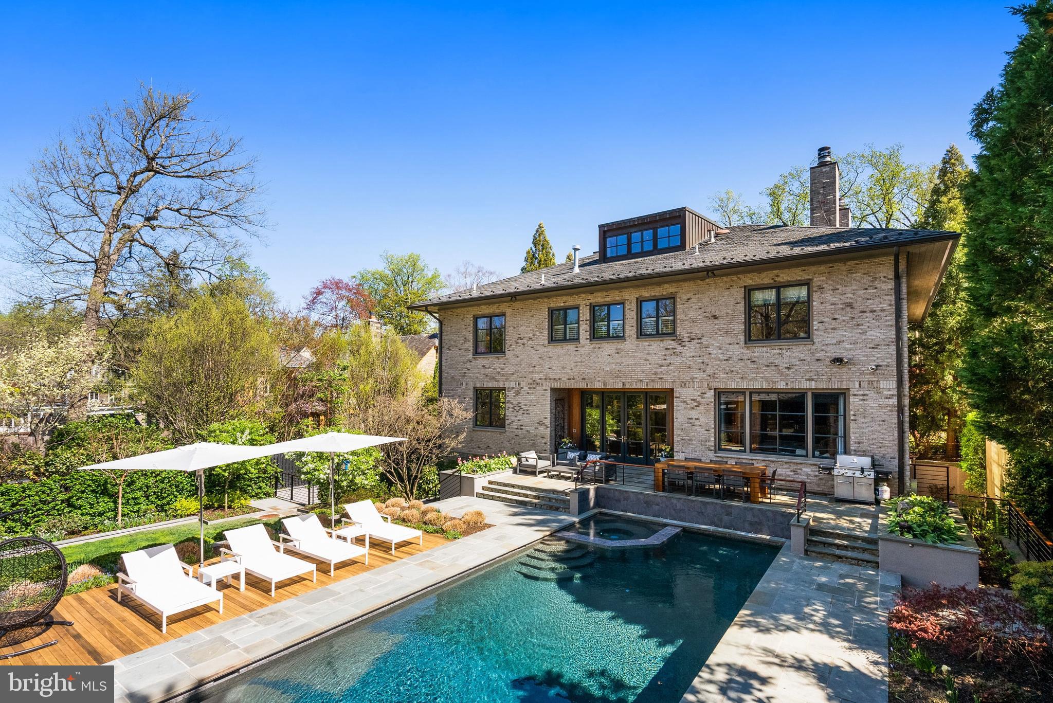 FOREST HILLS - Residential
