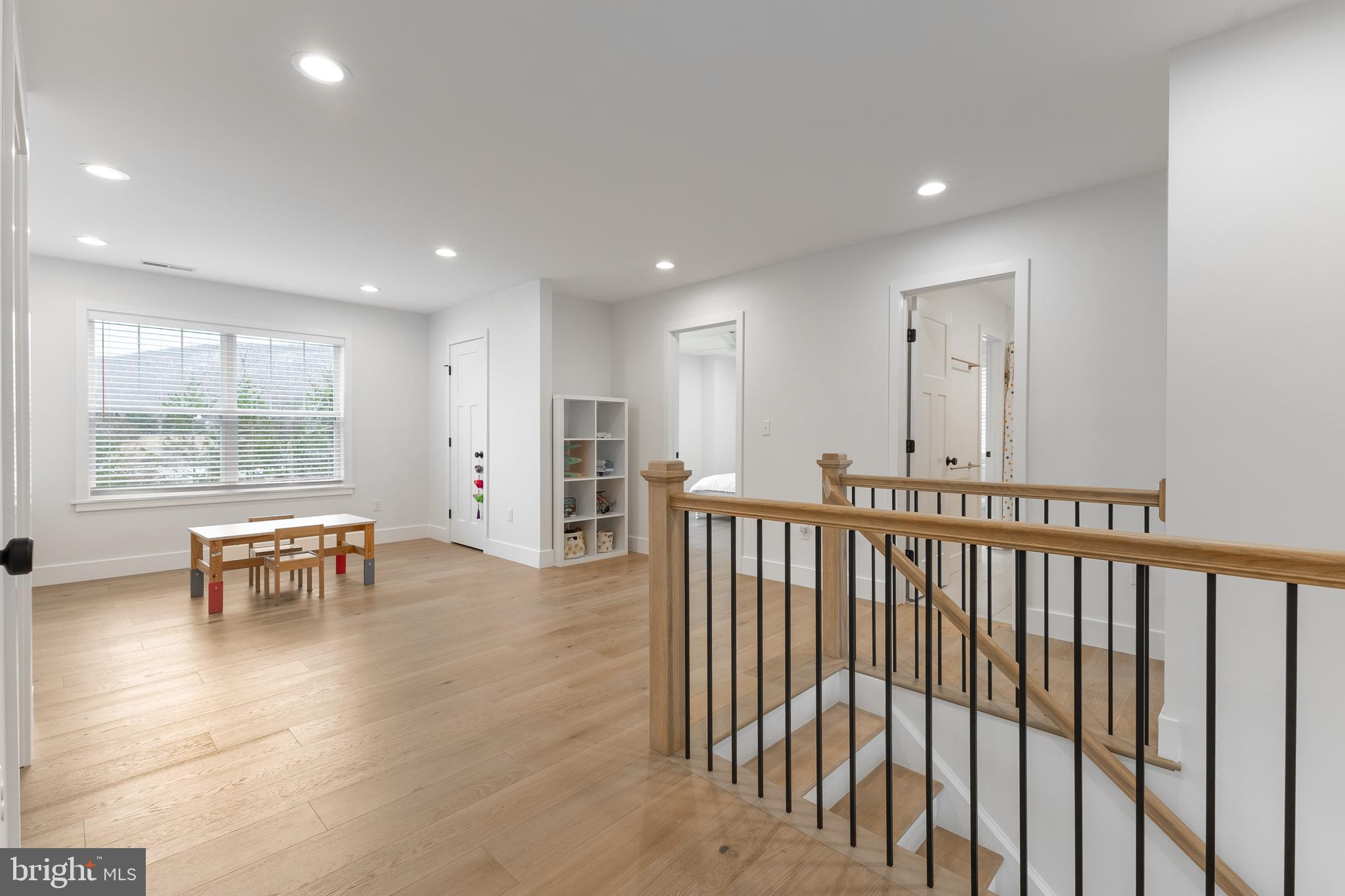 WINFIELD HEIGHTS - Residential