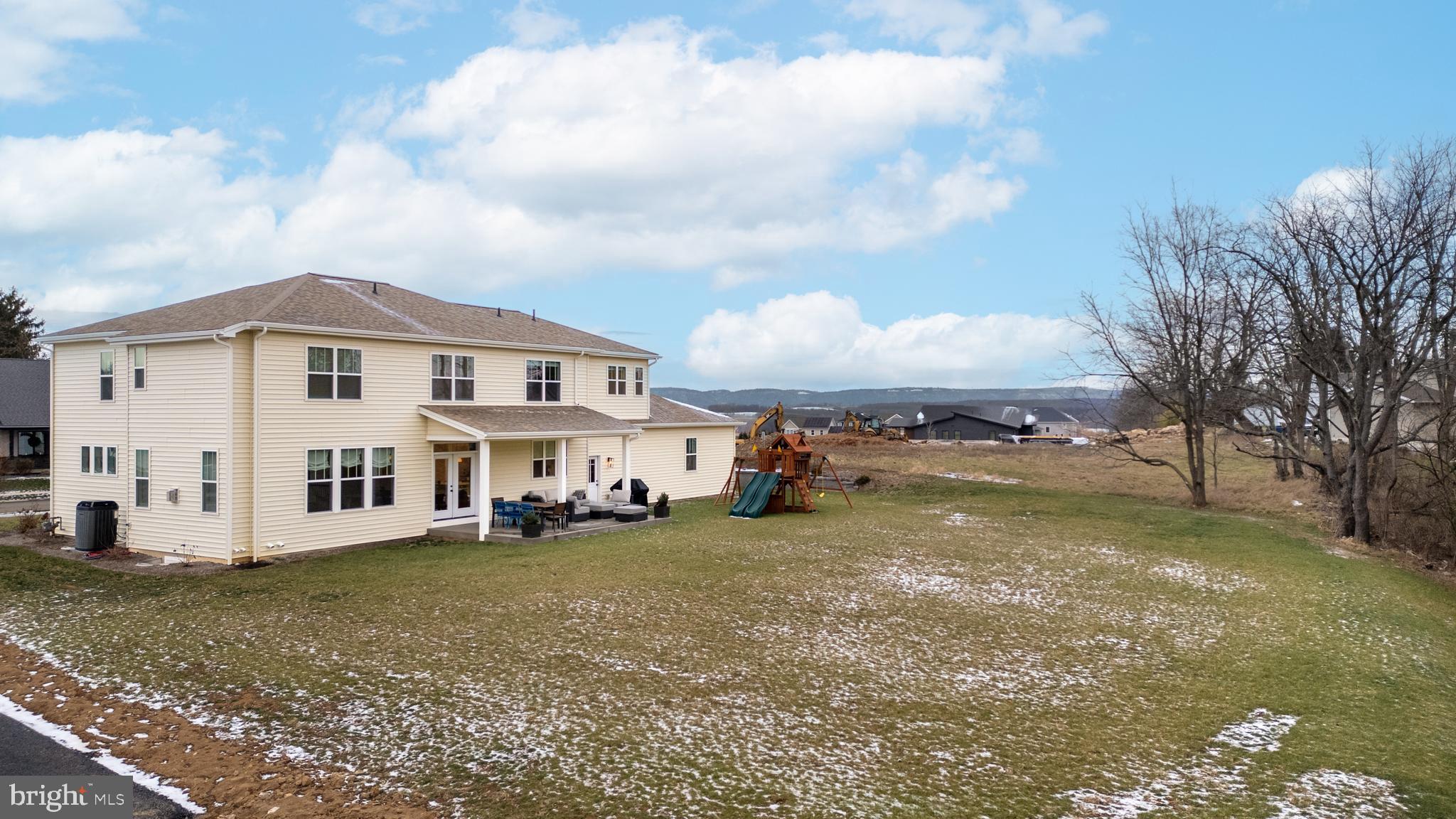 WINFIELD HEIGHTS - Residential