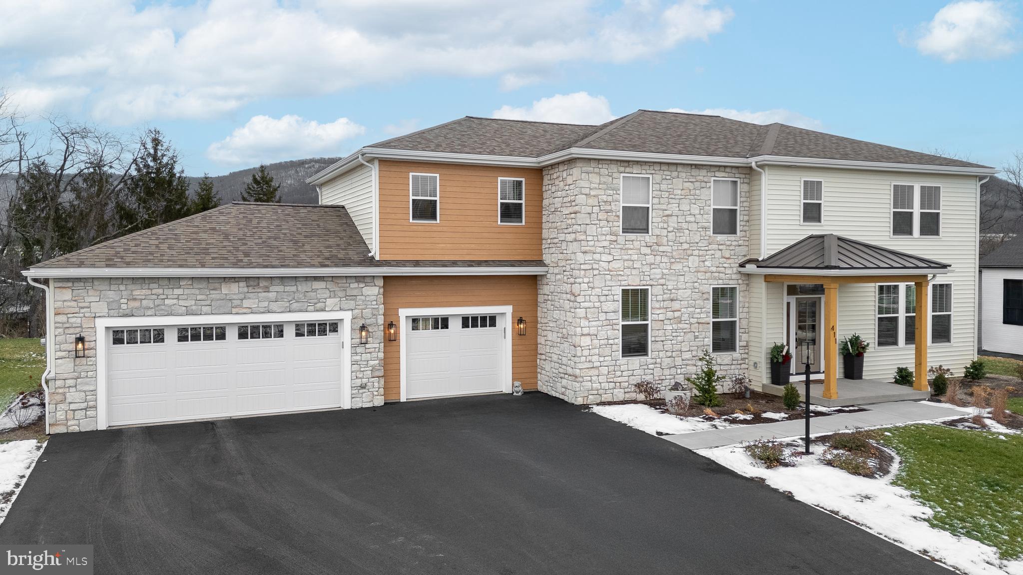 WINFIELD HEIGHTS - Residential