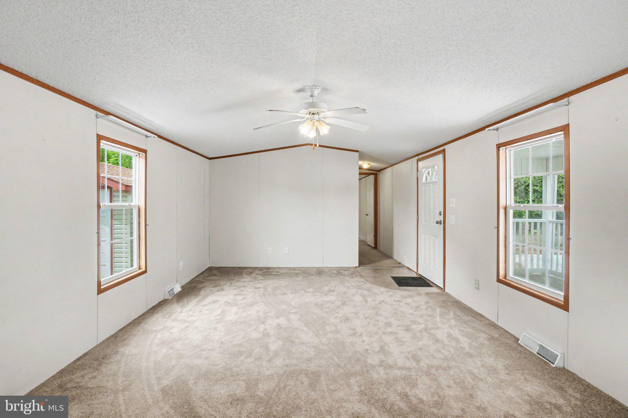 URBAN ACRES - Residential