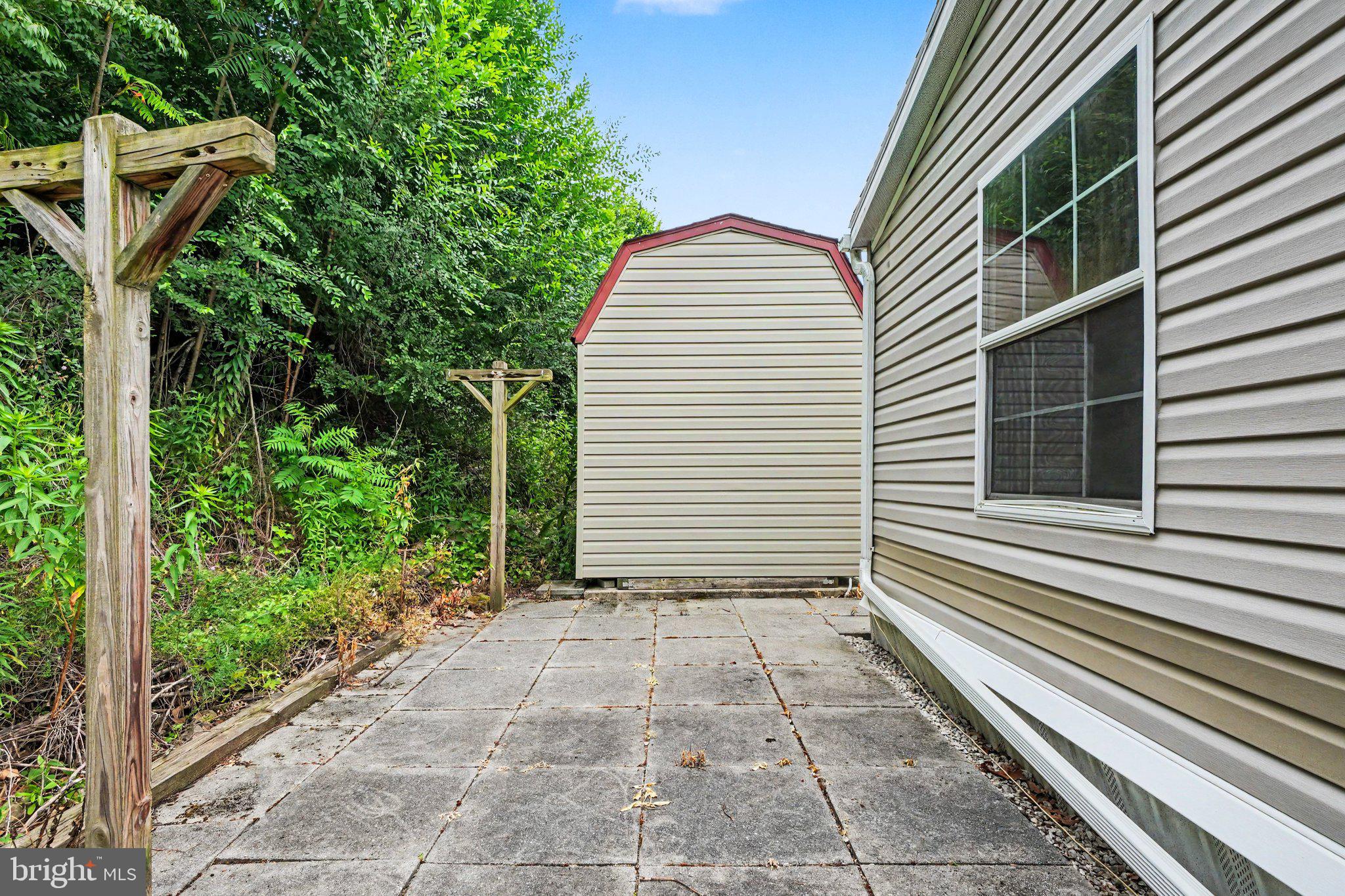 URBAN ACRES - Residential
