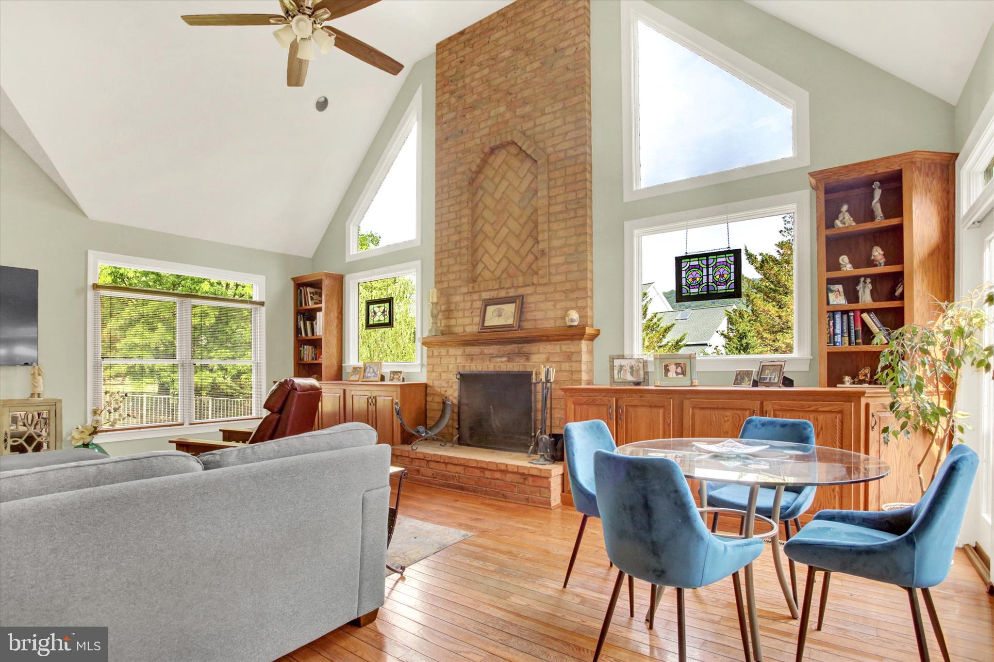 FOREST HILLS - Residential