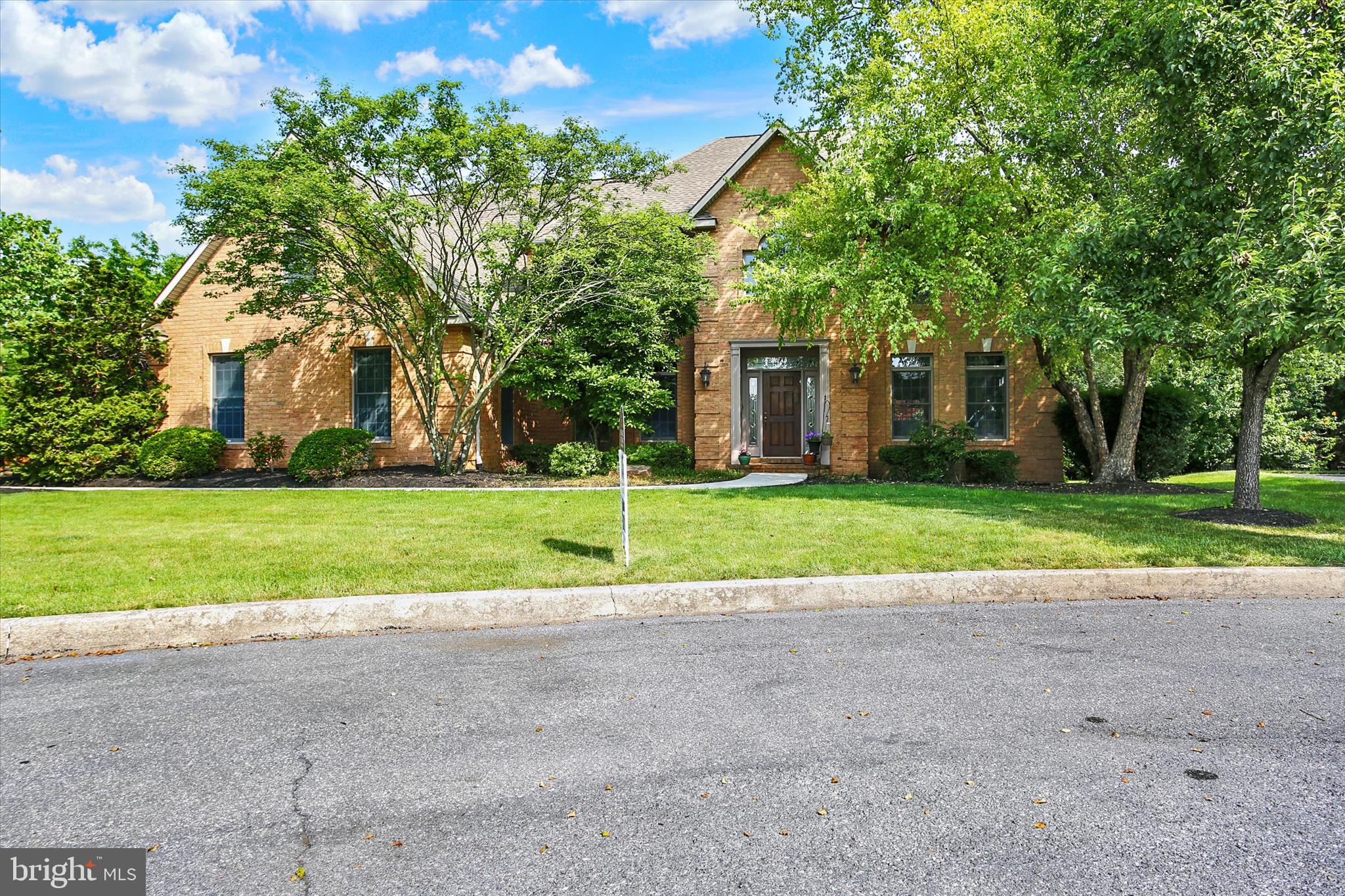 FOREST HILLS - Residential